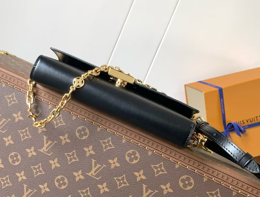 Louis Vuitton Wallet On Chain Capucines Bag - Image 6