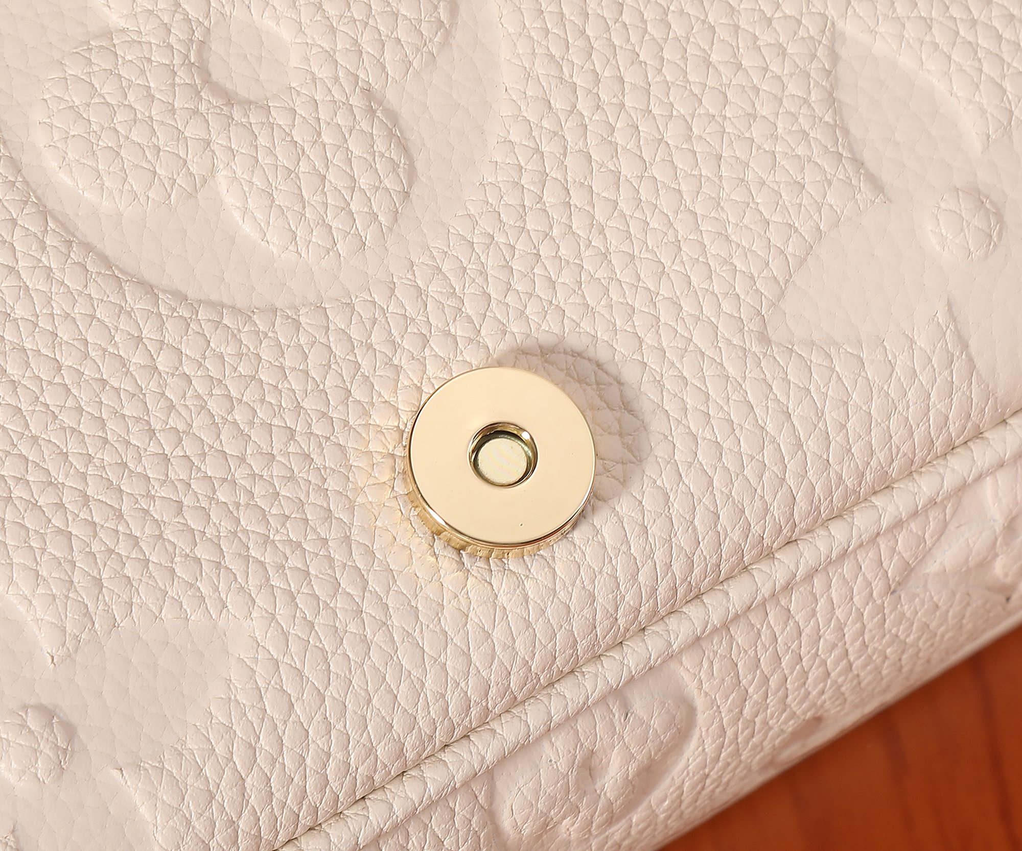 Louis Vuitton Diane Shoulder Bag in Monogram Empreinte Leather - Image 6