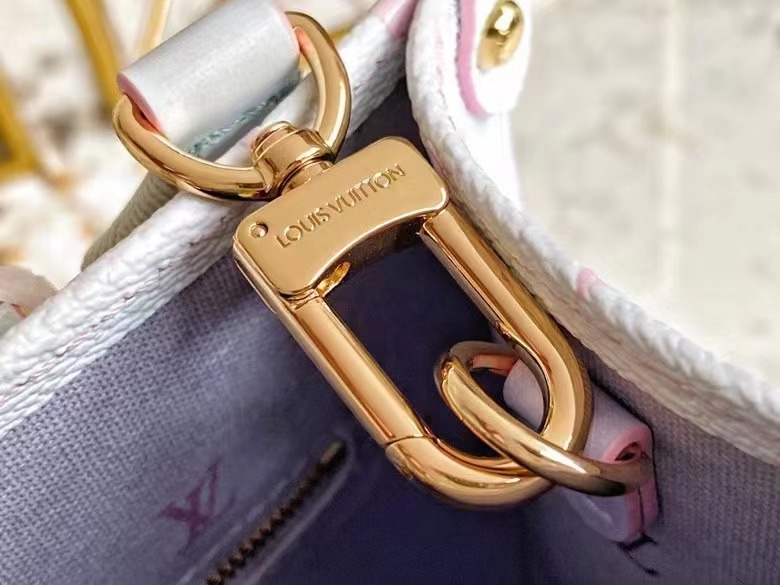 Louis Vuitton OnTheGo Small Tote Bag in Monogram Gradient Canvas - Image 6