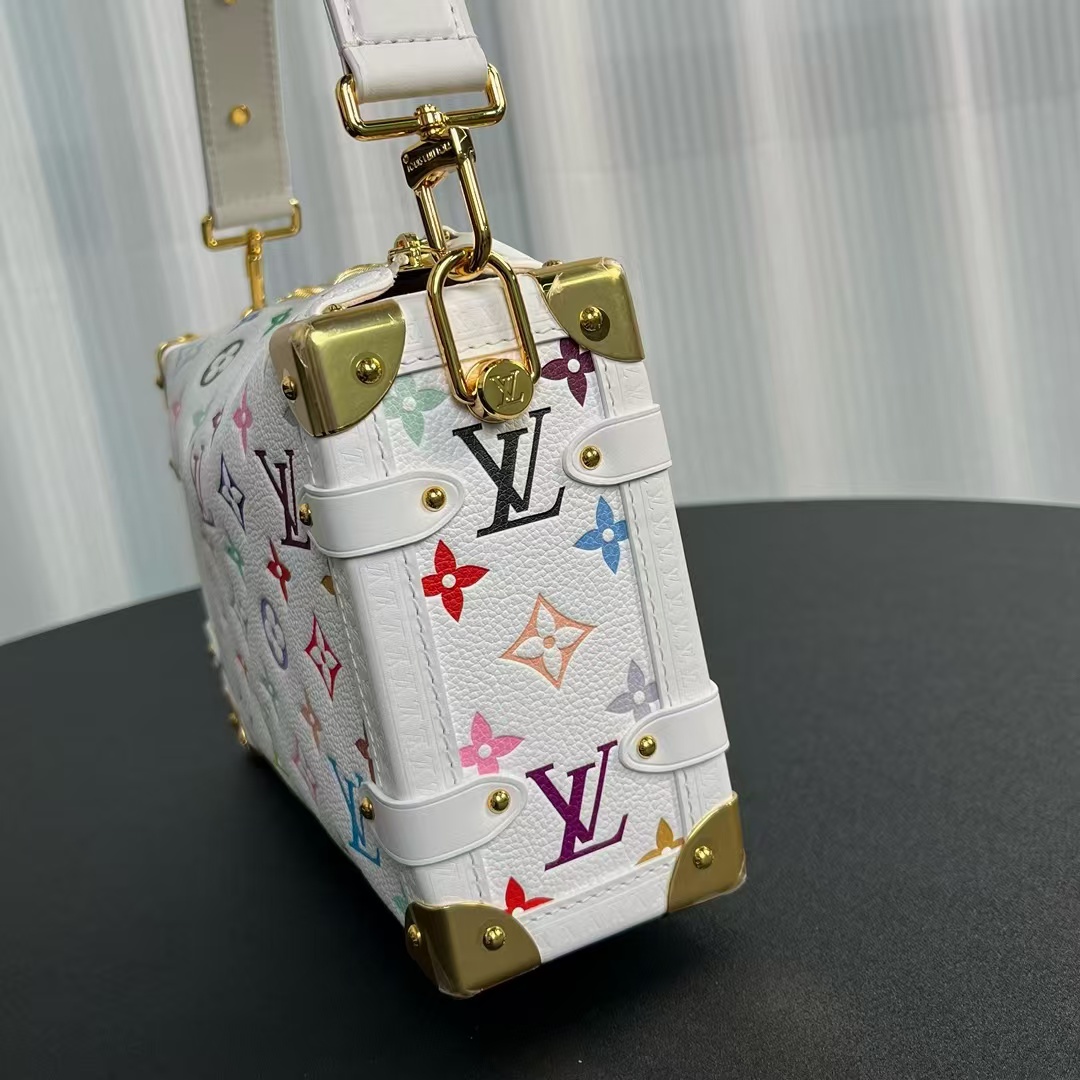 Louis Vuitton Side Trunk MM Crossbody Bag in Monogram Pattern and Cowhide Leather - Image 6