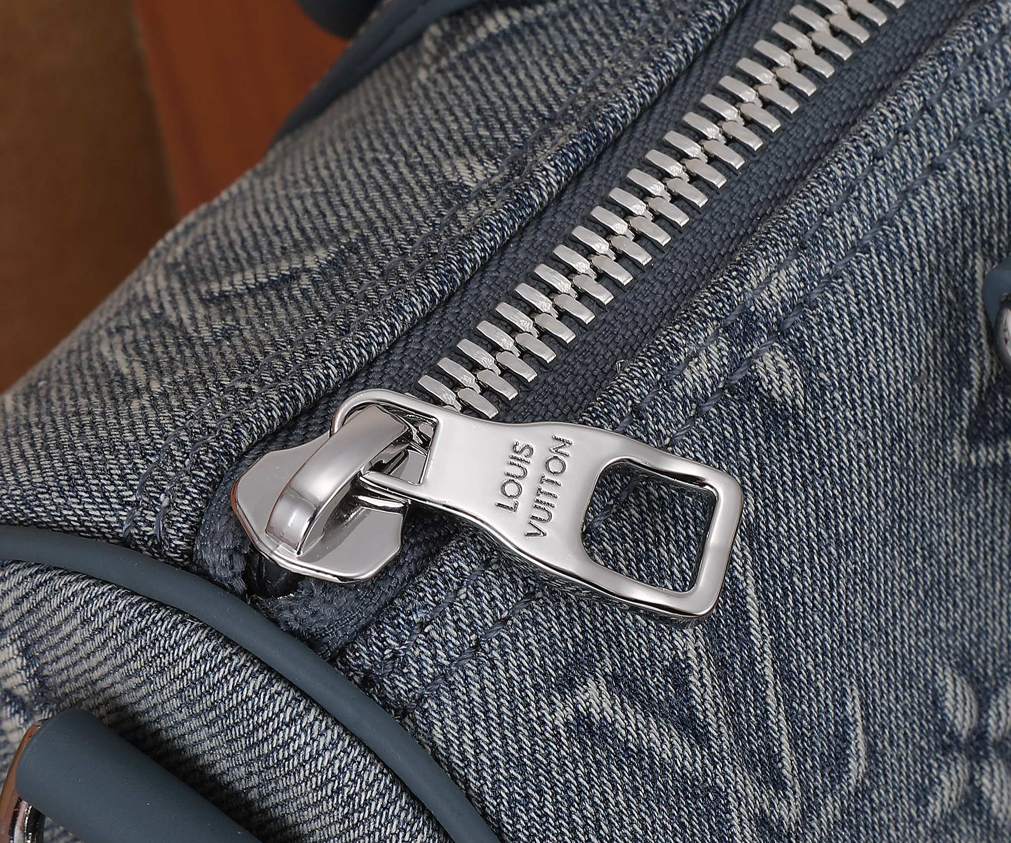 Louis Vuitton Keepall Bandouliere 25 Monogram Washed Denim Bag - Image 6