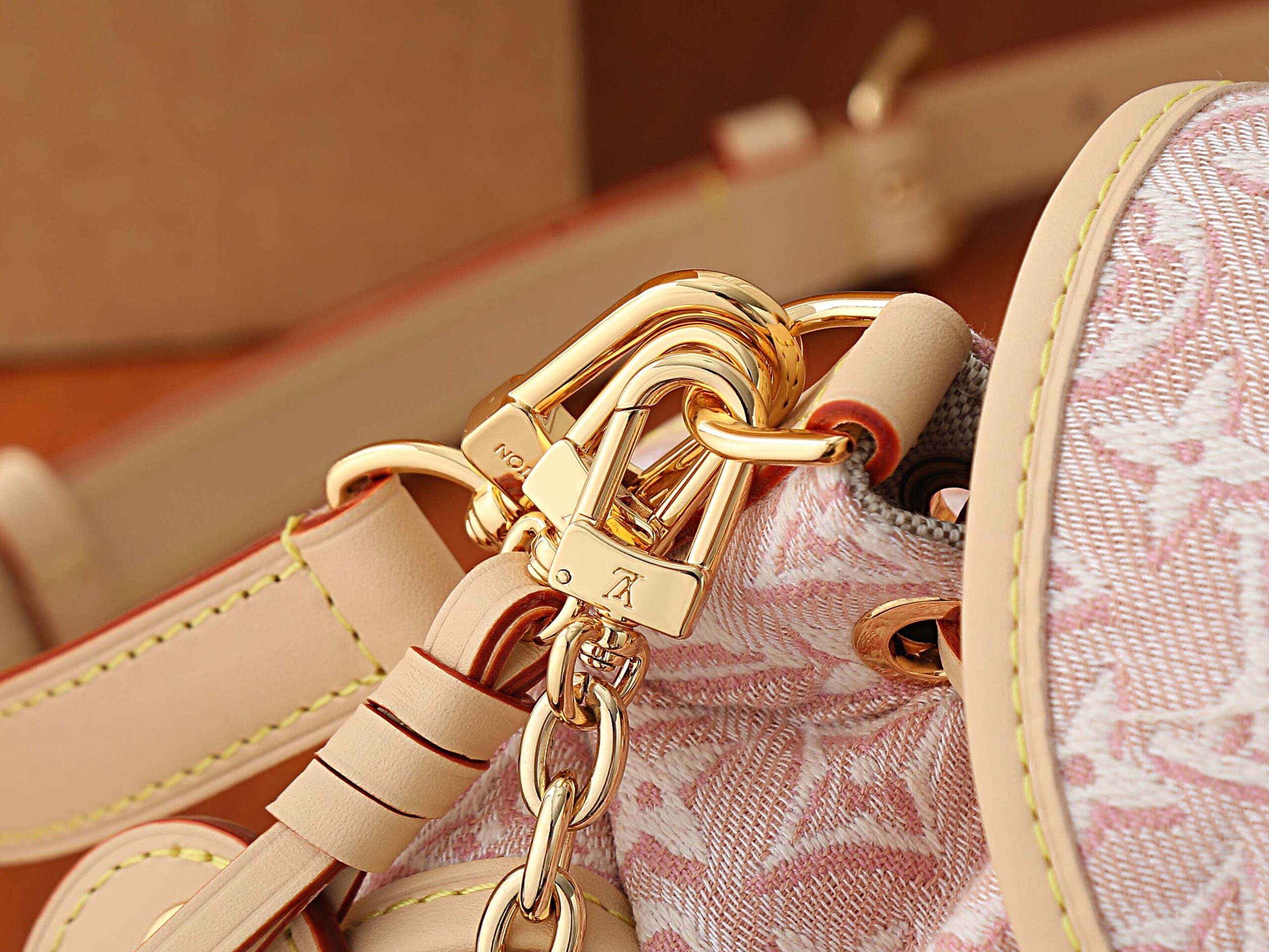 Louis Vuitton Odyssée Small Handbag in Monogram Emblème Canvas - Image 6