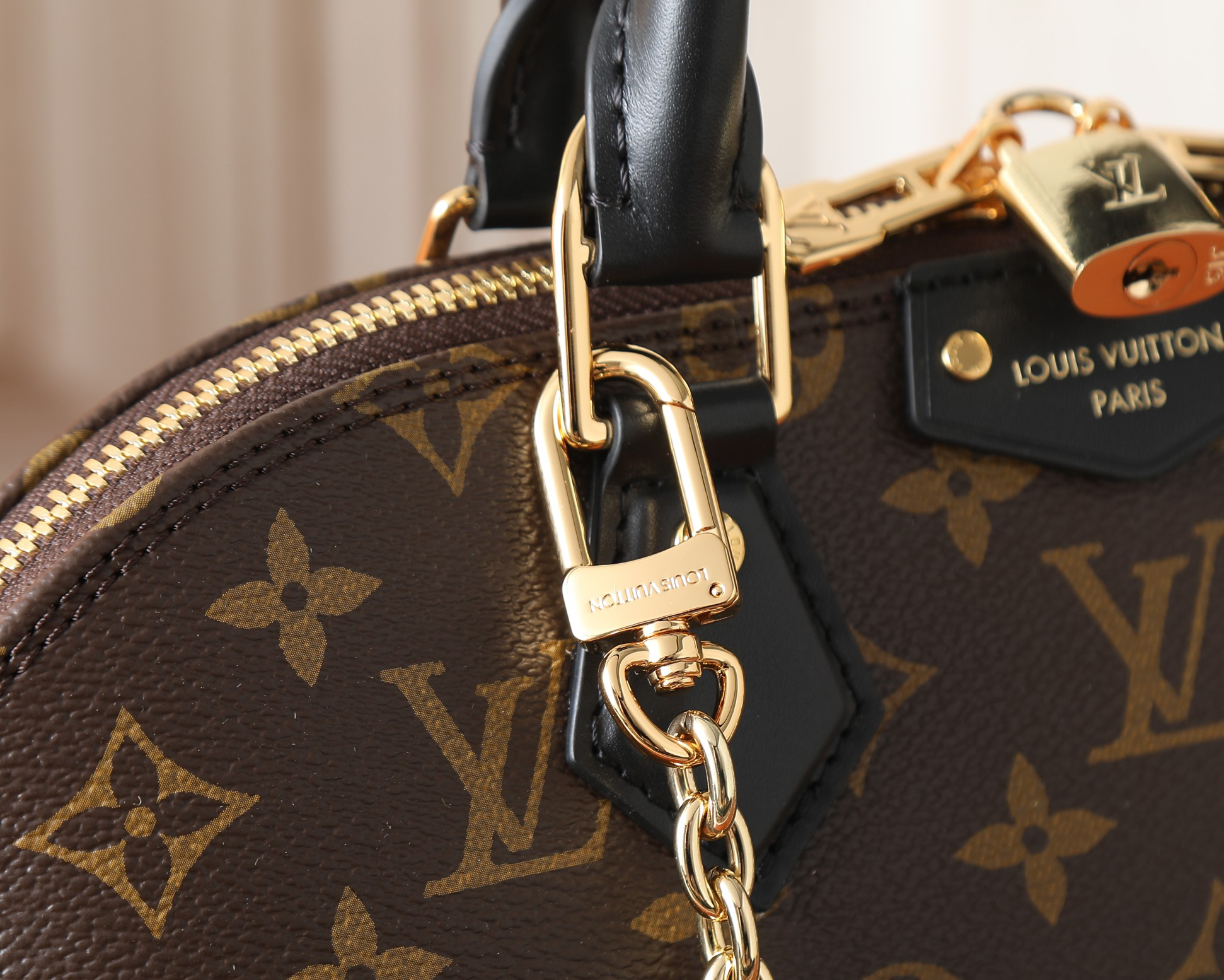 Louis Vuitton Alma Small Handbag in Monogram Canvas - Image 6