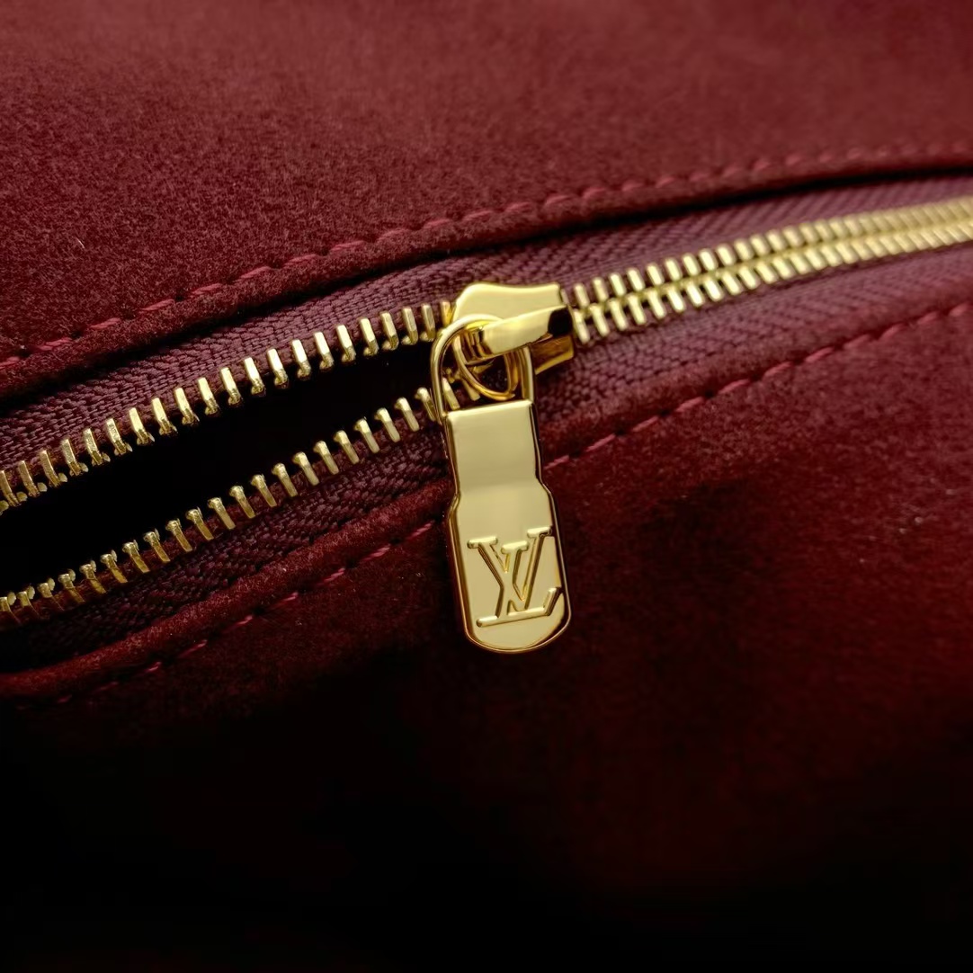 Louis Vuitton Artsy Handbag M25877 - Image 6