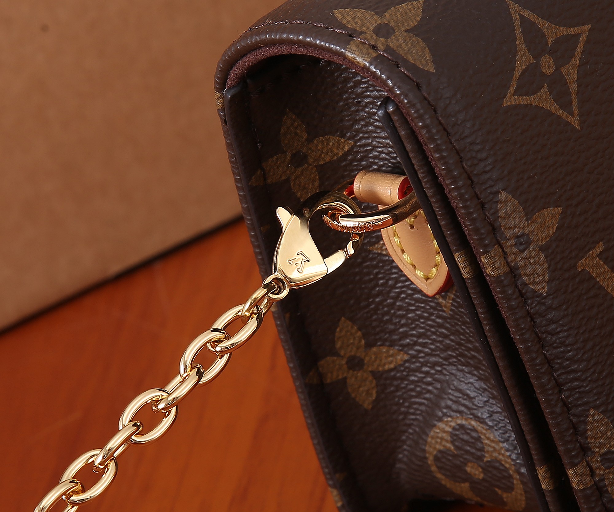 Louis Vuitton Lily Wallet on Chain M82509 - Image 6
