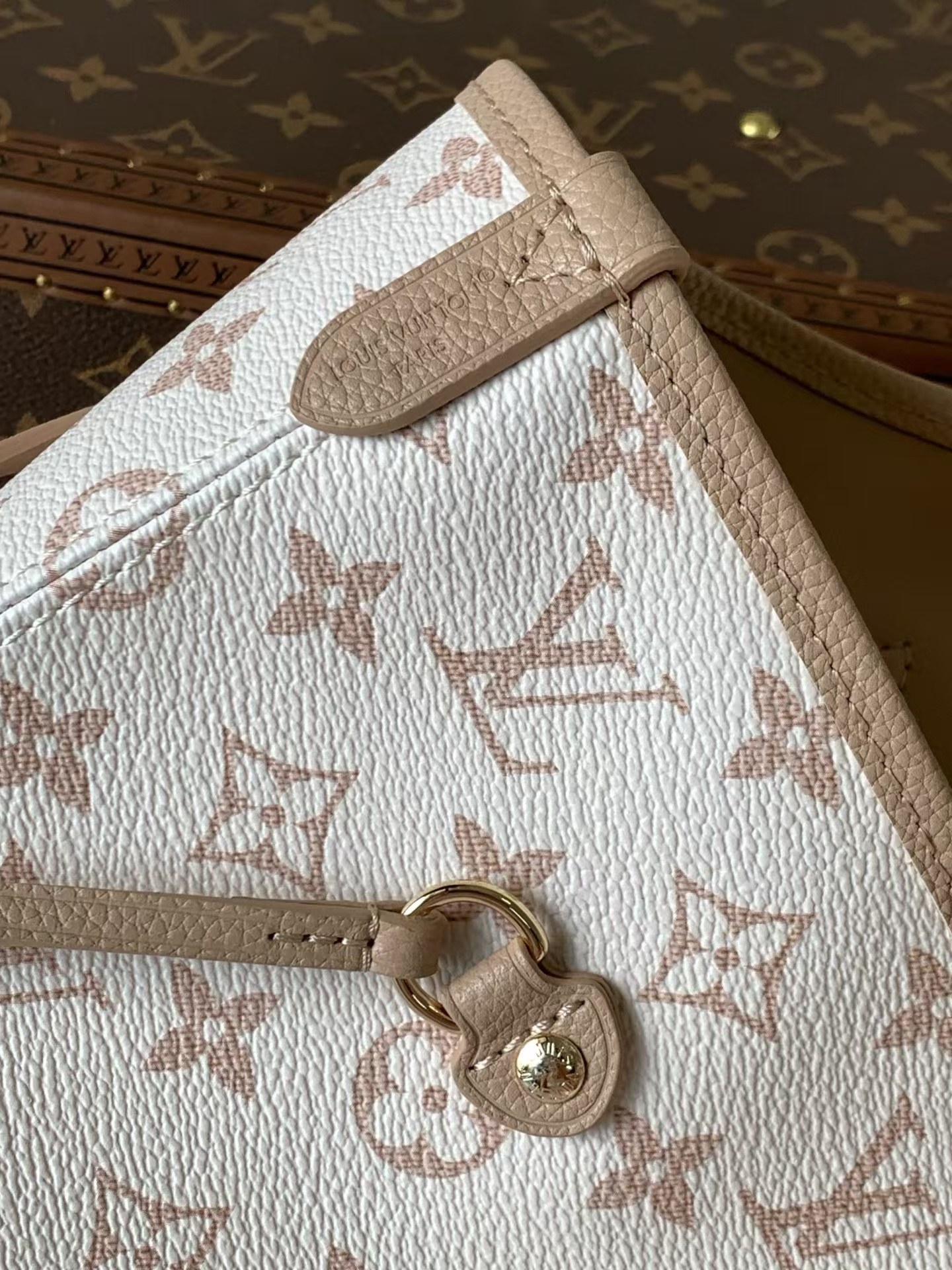 Louis Vuitton Neverfull Inside Out MM Reversible Tote Bag M25665 - Image 6