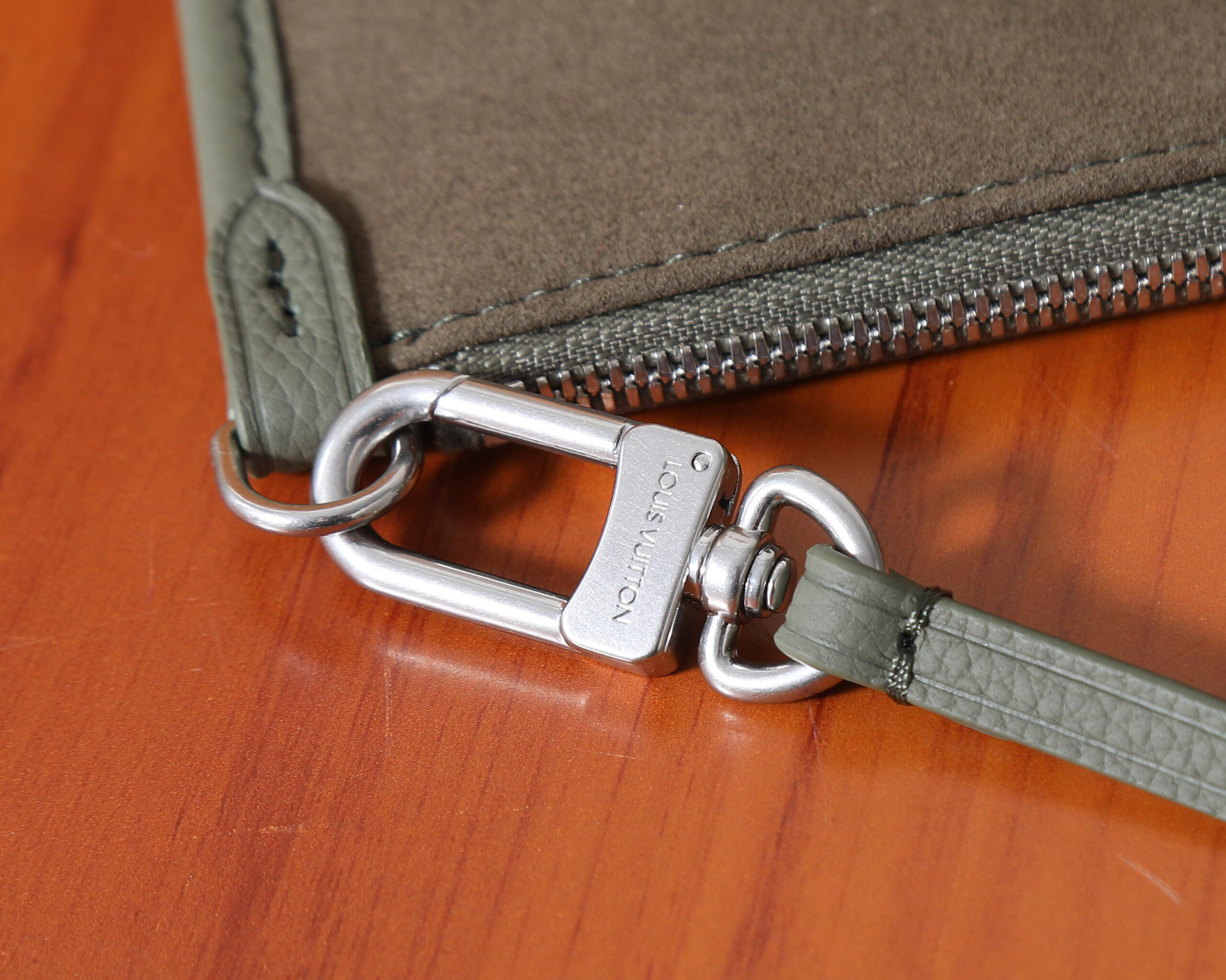 Louis Vuitton Verso Hobo Bag M26747 - Image 6