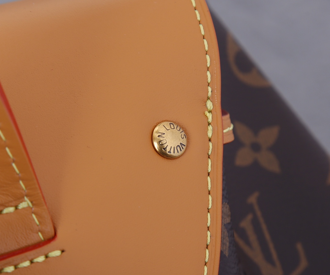 Louis Vuitton Trio Monogram Canvas Shoulder Bag - Image 6