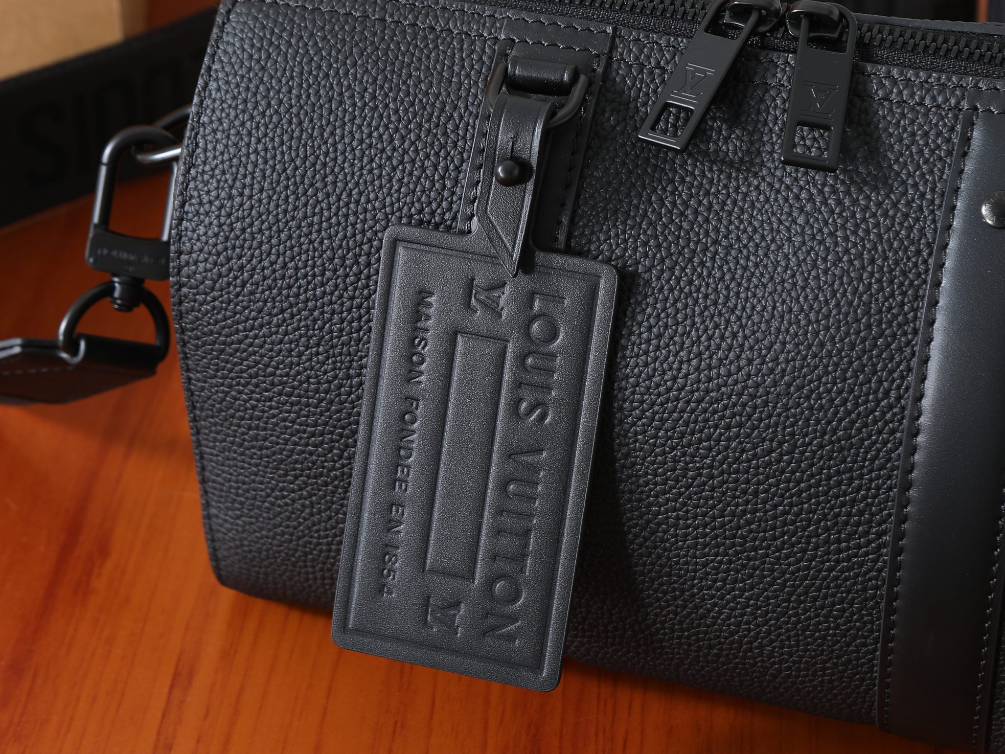 Louis Vuitton City Keepall Aerogram Leather Handbag M59255 - Image 6
