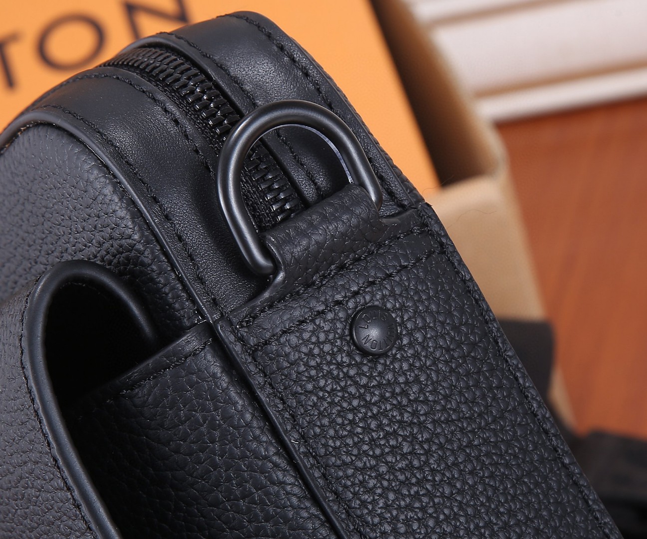 Louis Vuitton Fastline Messenger Bag M22482 - Image 6