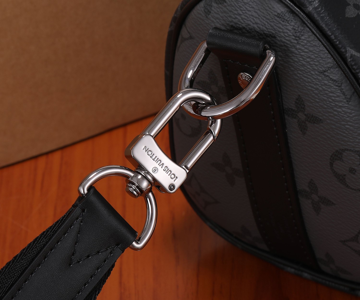 Louis Vuitton Keepall 25 Monogram Eclipse Reverse Crossbody Bag - Image 6