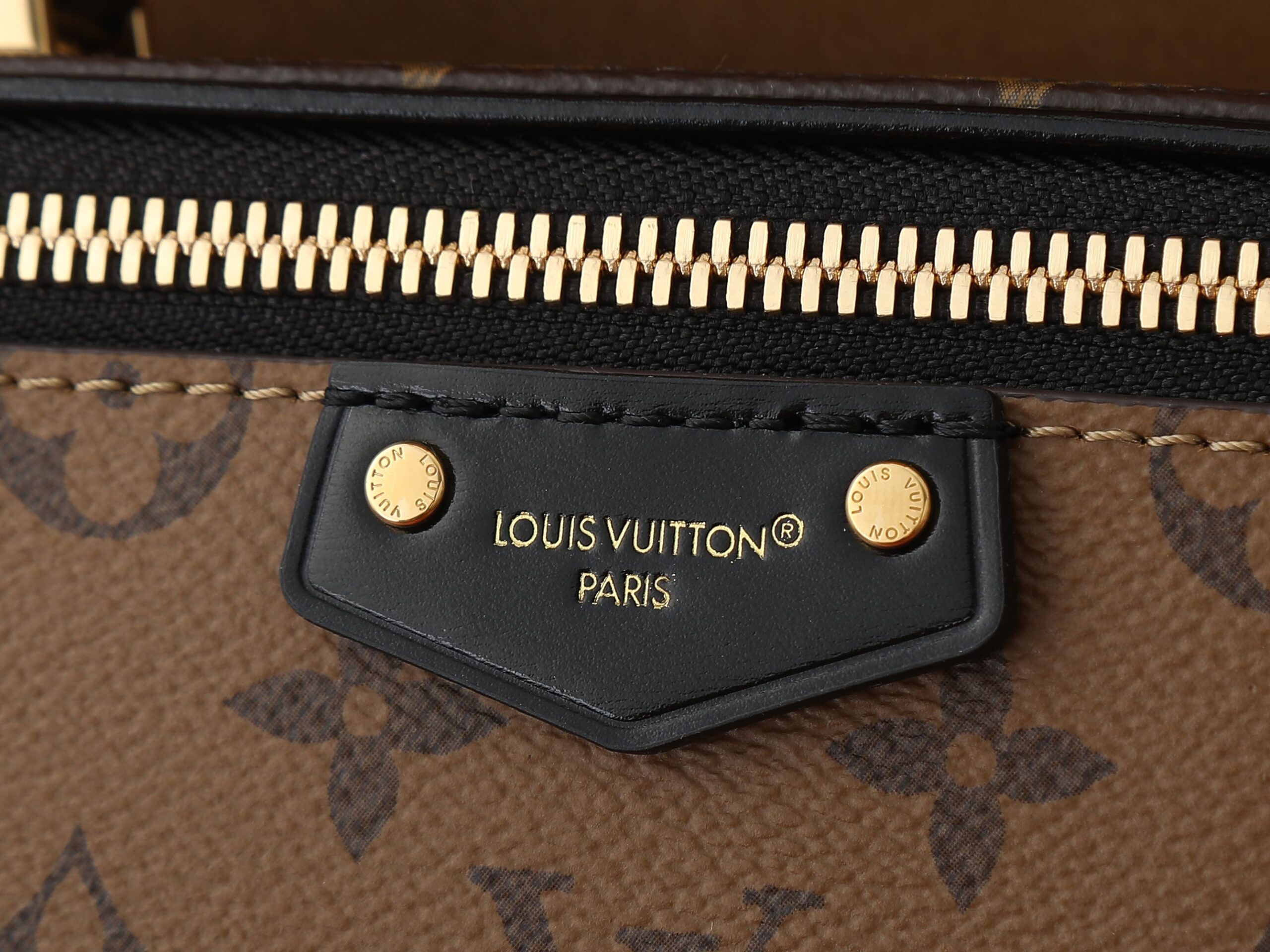 Louis Vuitton Vanity Pouch in Monogram Reverse Canvas - Image 6
