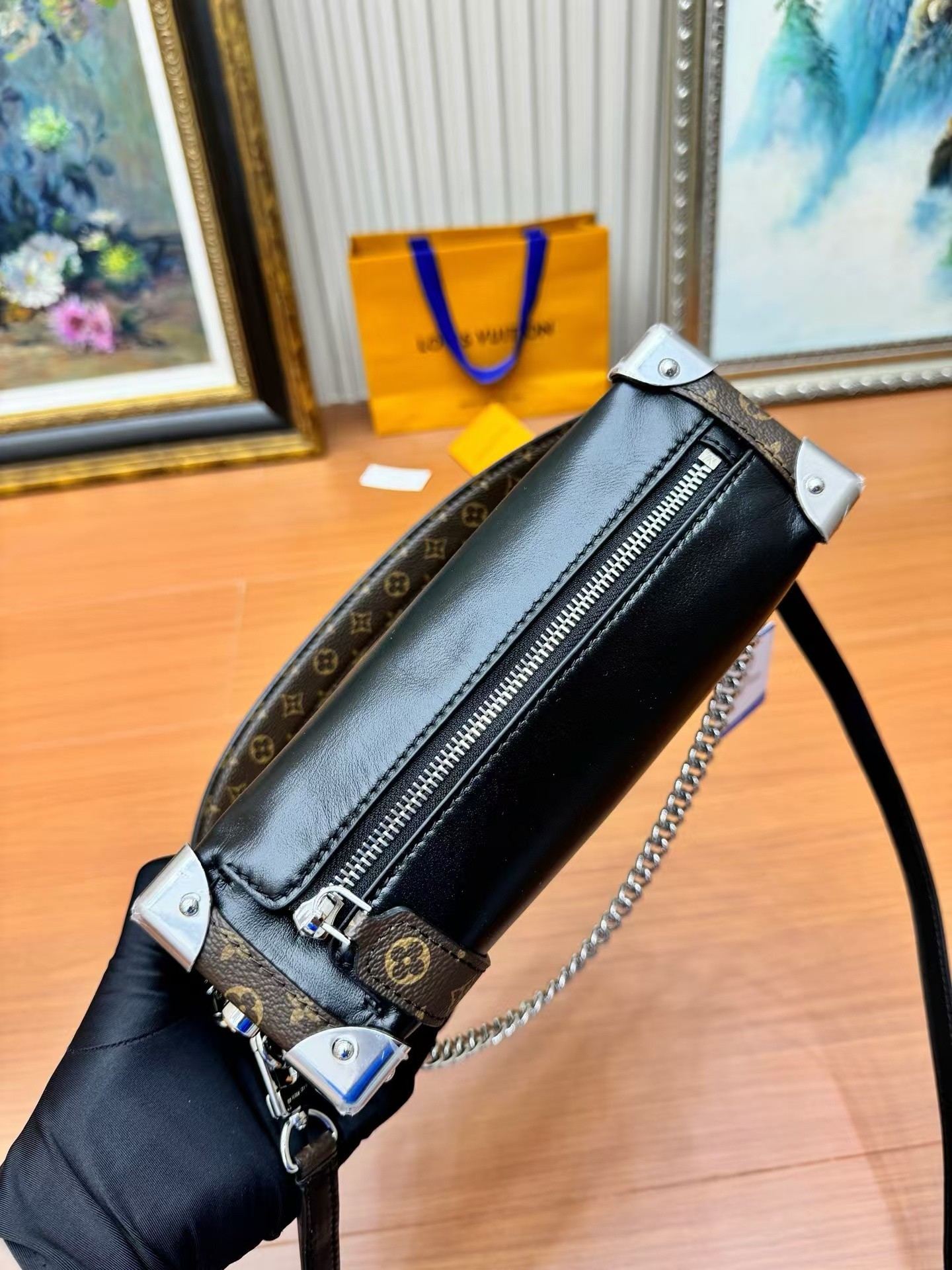 Louis Vuitton Side Trunk Vibe Handbag - Image 6