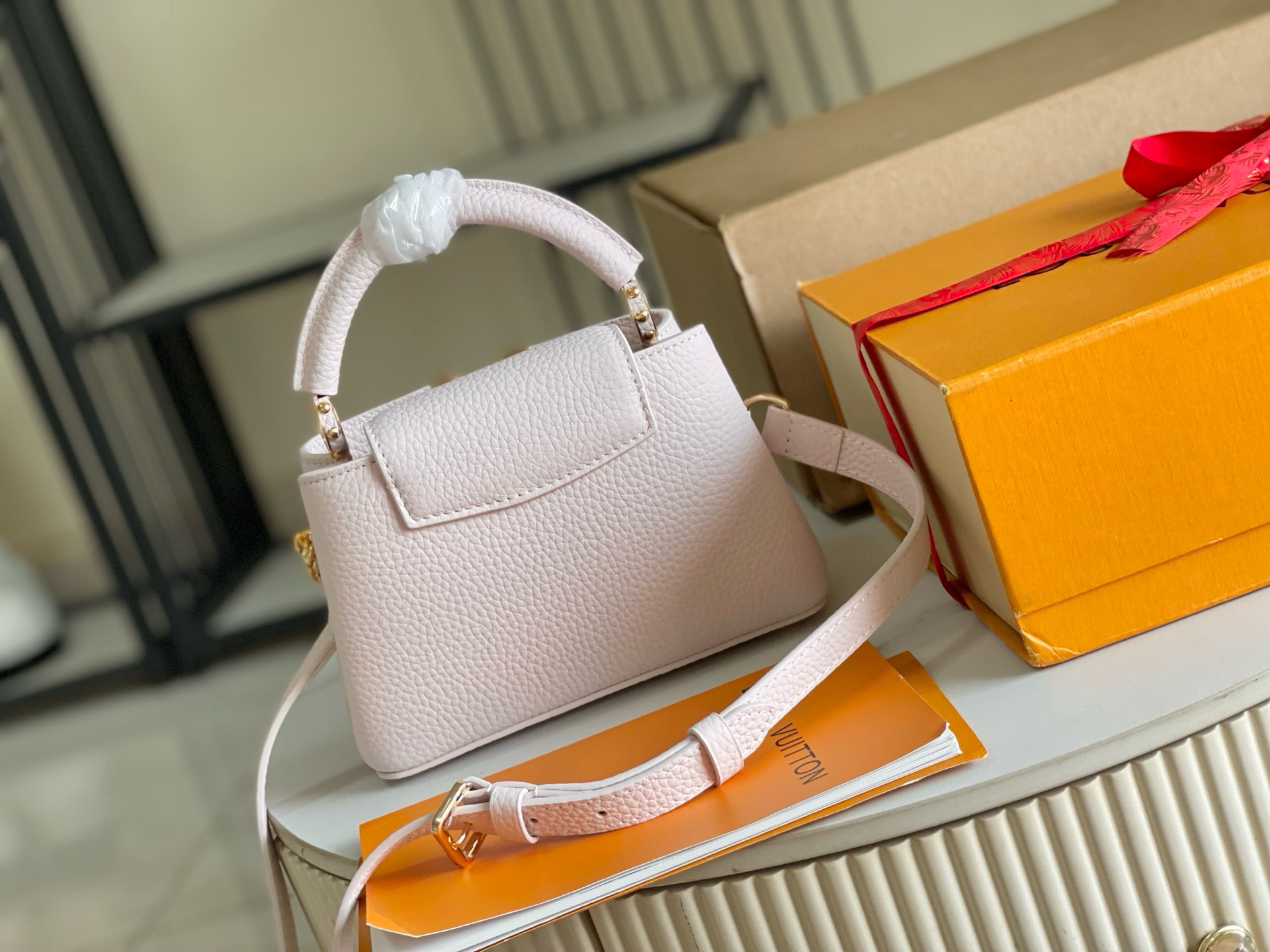 Louis Vuitton Capucines Mini Leather Crossbody Bag - Image 6