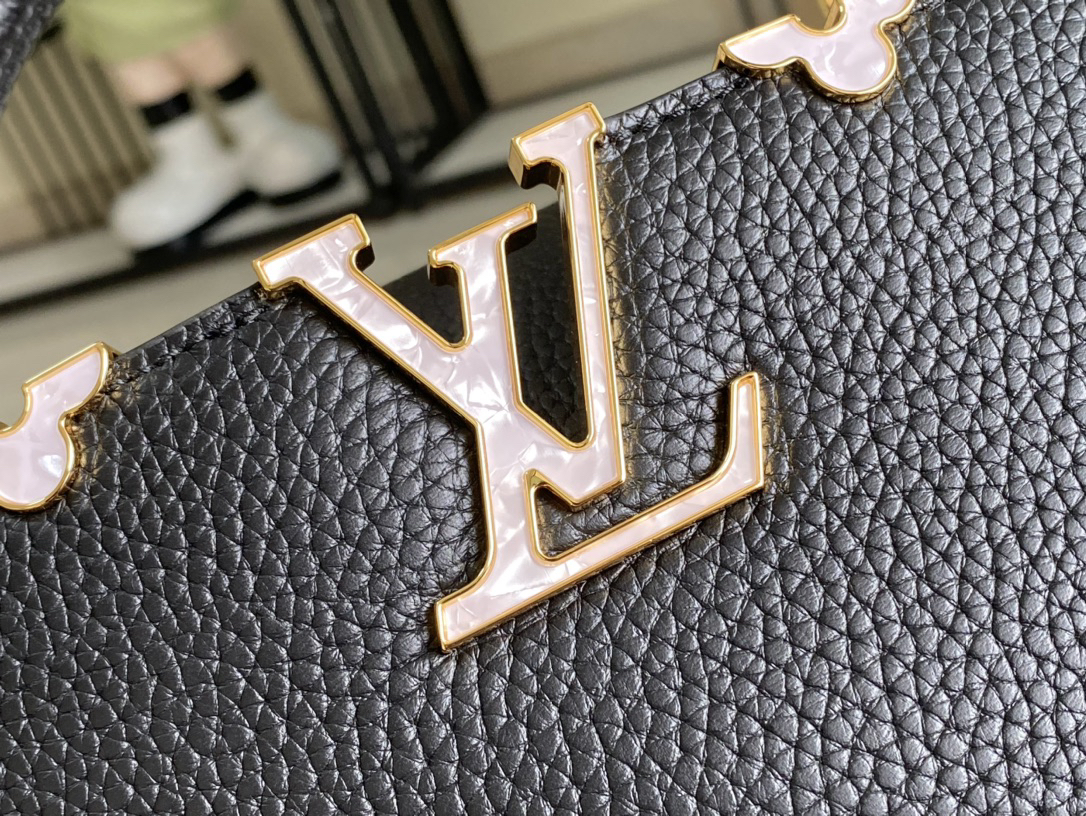 Louis Vuitton Capucines BB Handbag in White Calfskin - Image 6