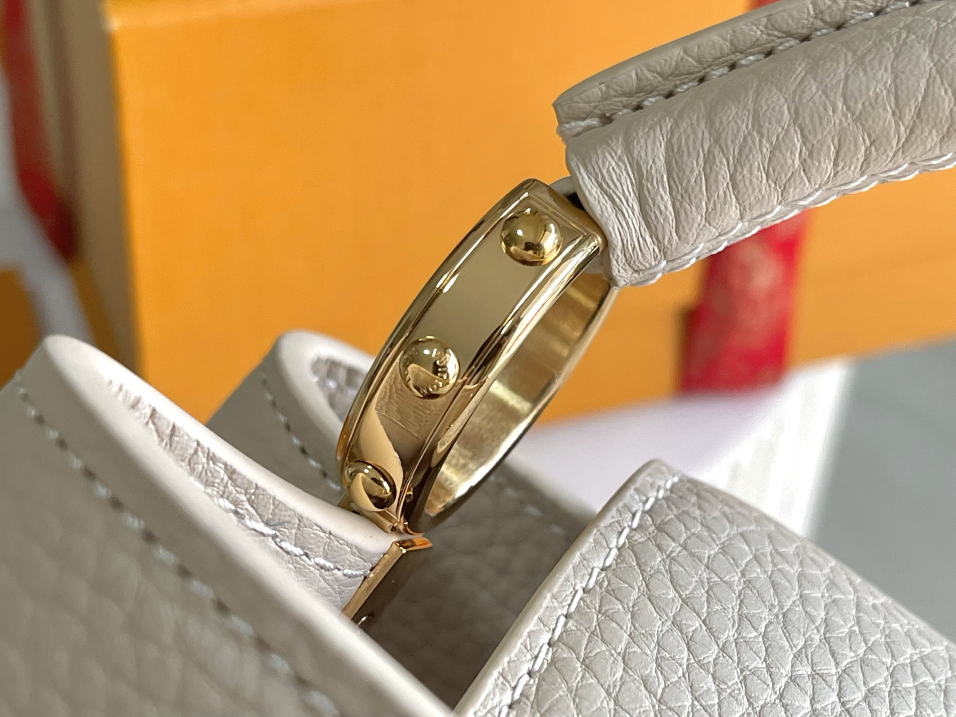 Louis Vuitton Capucines BB Handbag in Ivory Calfskin - Image 6