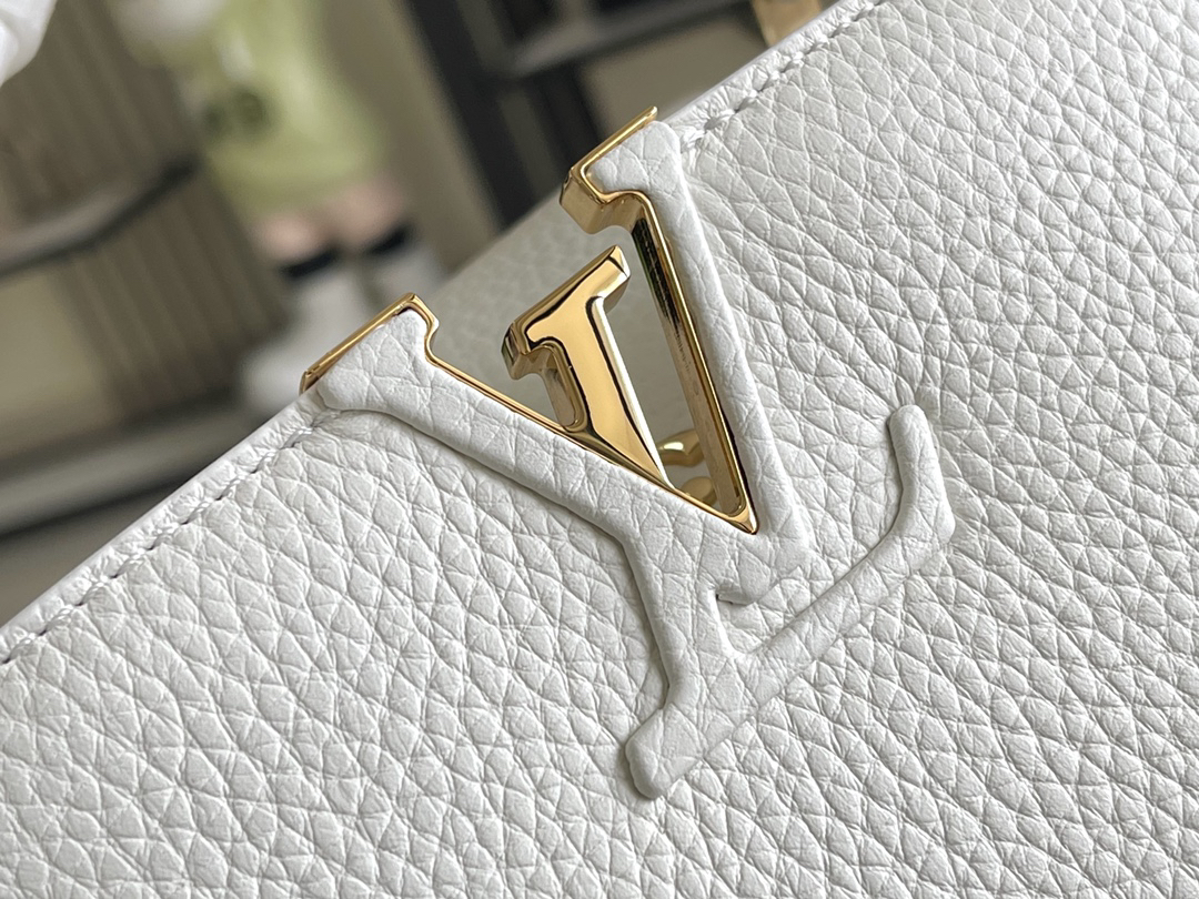 Louis Vuitton Capucines BB Handbag - Image 6