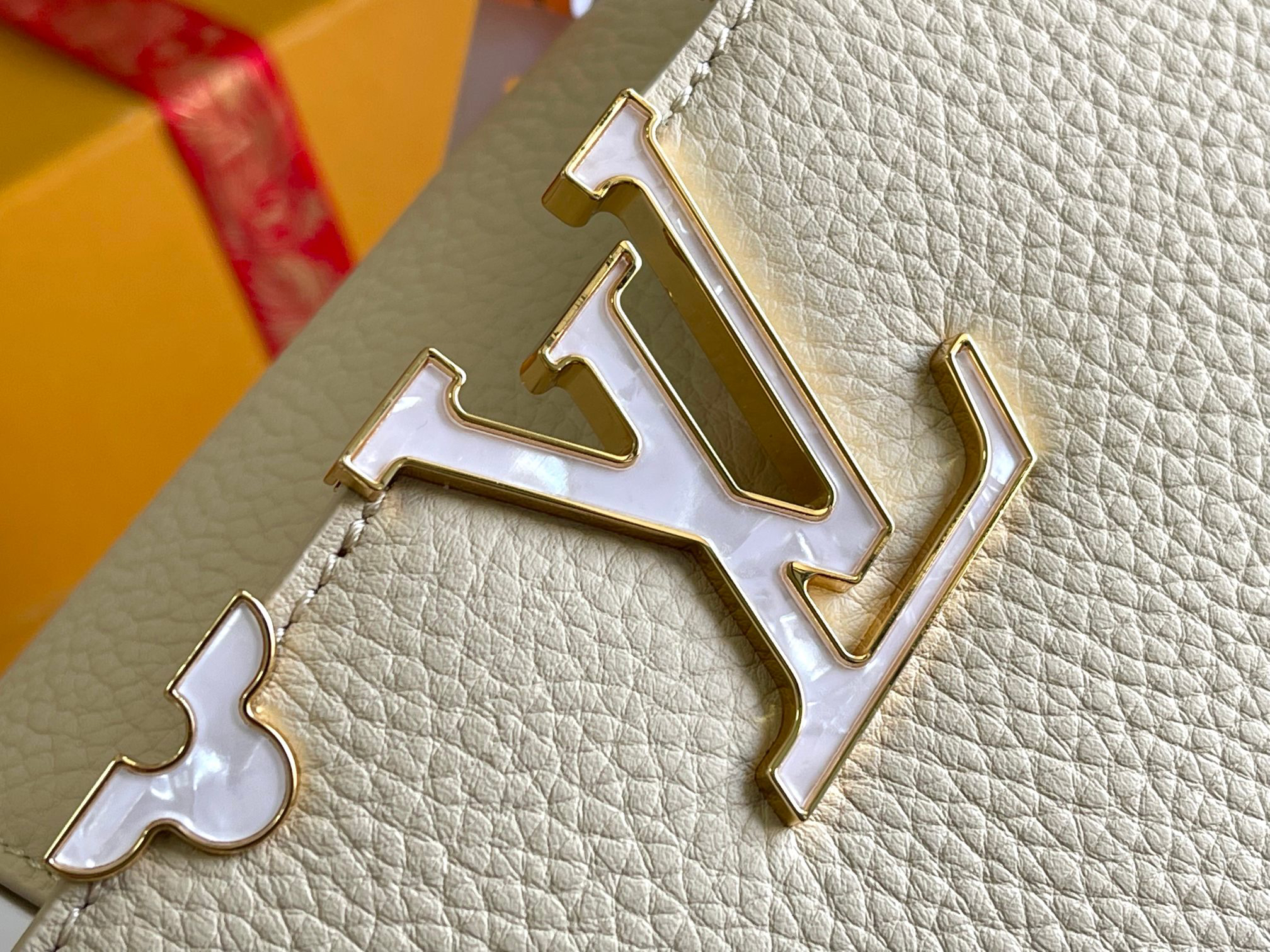 Louis Vuitton Capucines Flower Crown Small Handbag - Image 6
