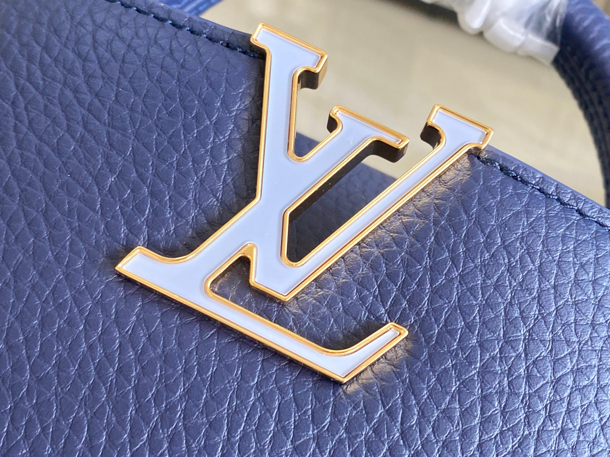 Louis Vuitton Capucines Handbag in Deep Blue Calfskin - Image 6