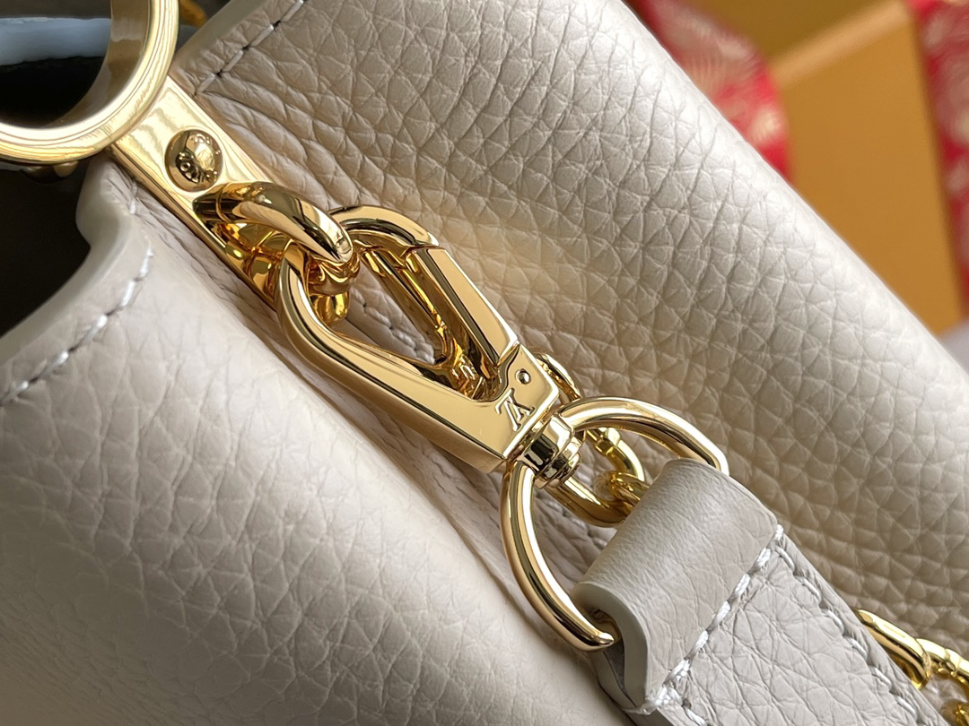 Louis Vuitton Capucines Mini Handbag in Taurillon Leather - Image 6