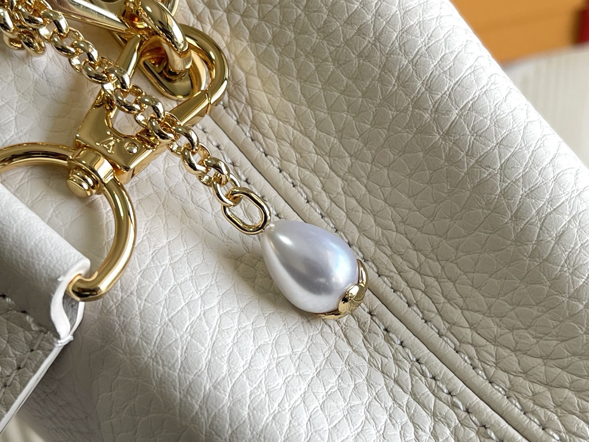 Louis Vuitton Capucines Mini Handbag - Image 6