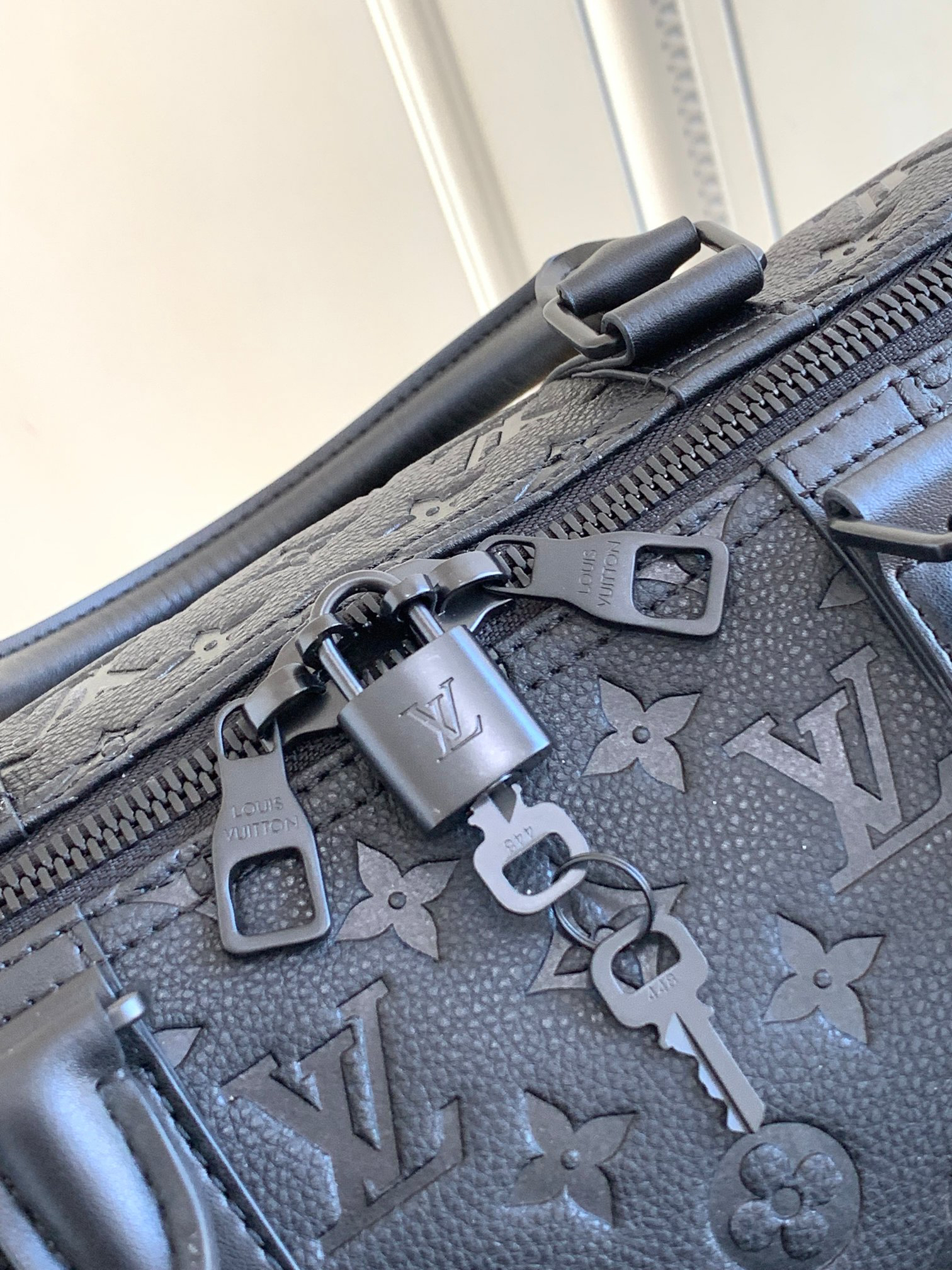Louis Vuitton Keepall Bandoulière M59025 Travel Bag - Image 6