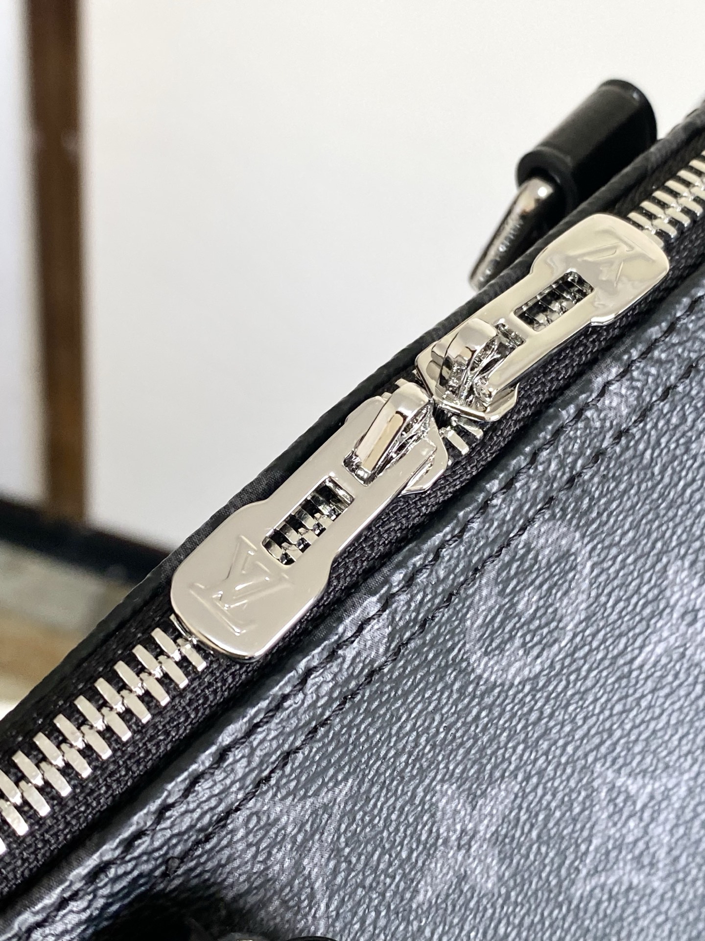 Louis Vuitton Speedy Soft 30 Handbag in Monogram Eclipse Canvas - Image 6