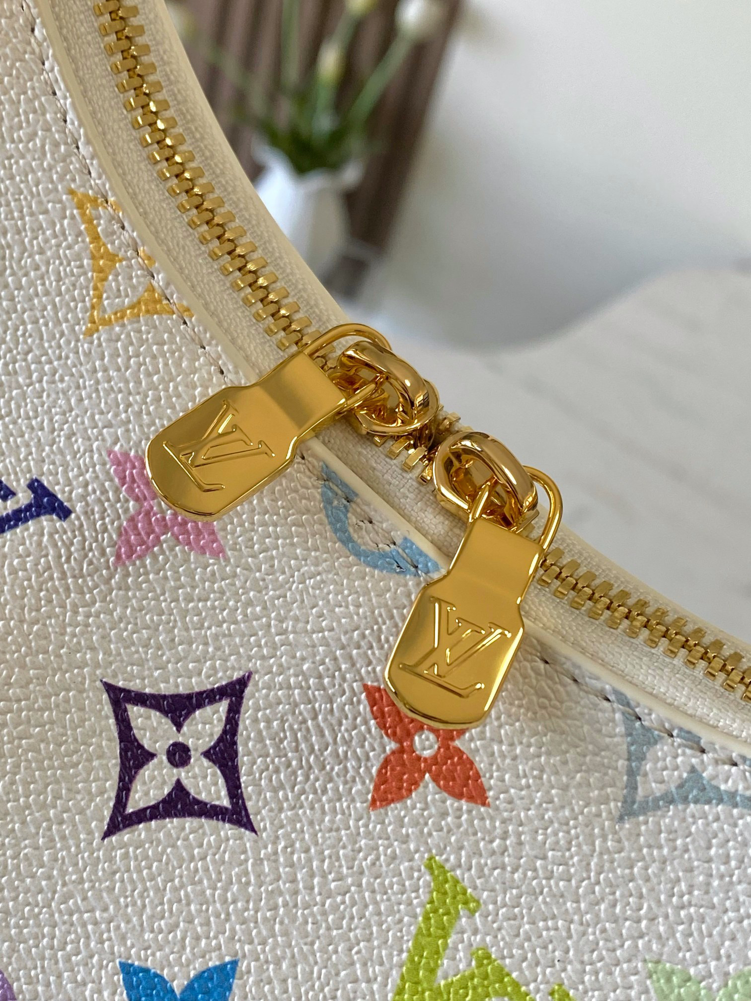 Louis Vuitton Boulogne Monogram Canvas Crossbody Bag - Image 6