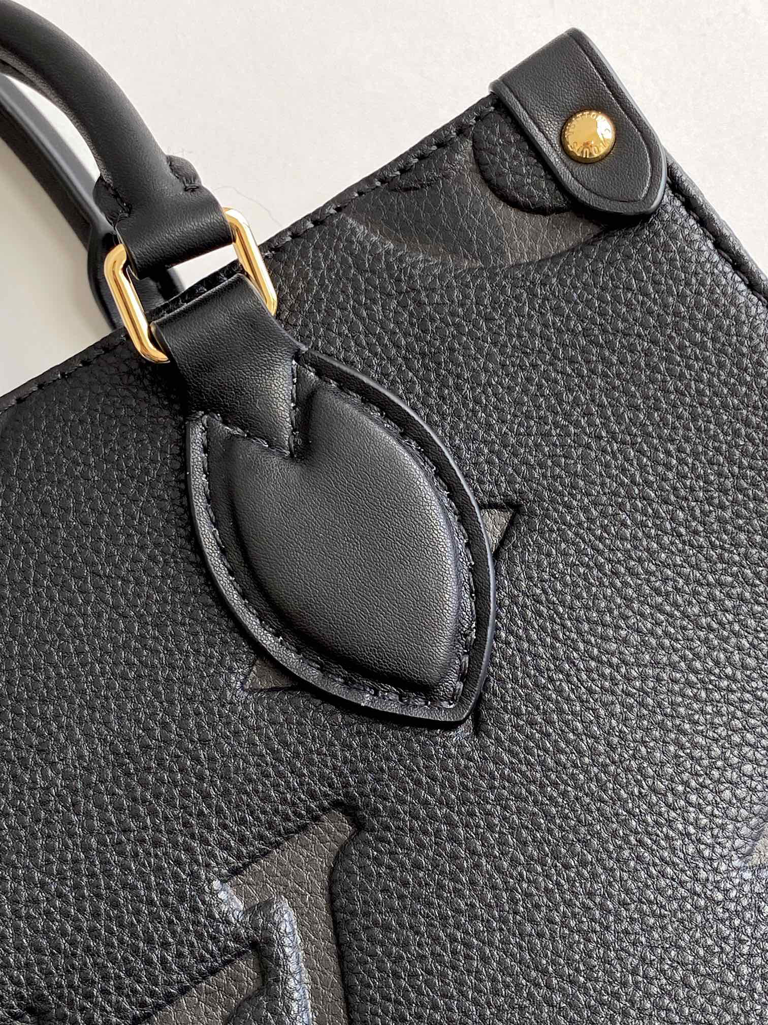 Louis Vuitton Onthego Small Tote Bag M45653 - Image 6