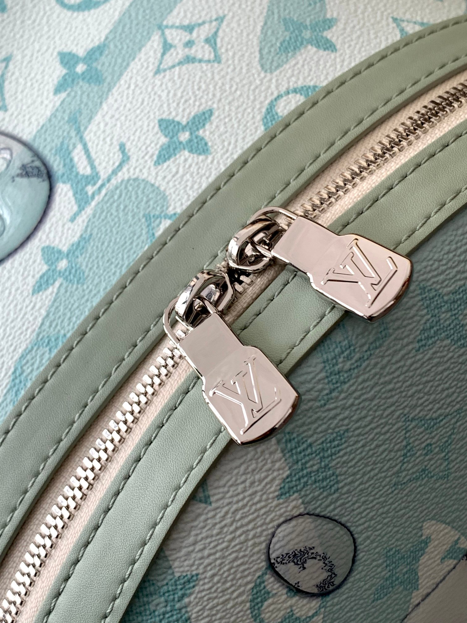 Louis Vuitton Discovery Monogram Leather Backpack M22519 - Image 6