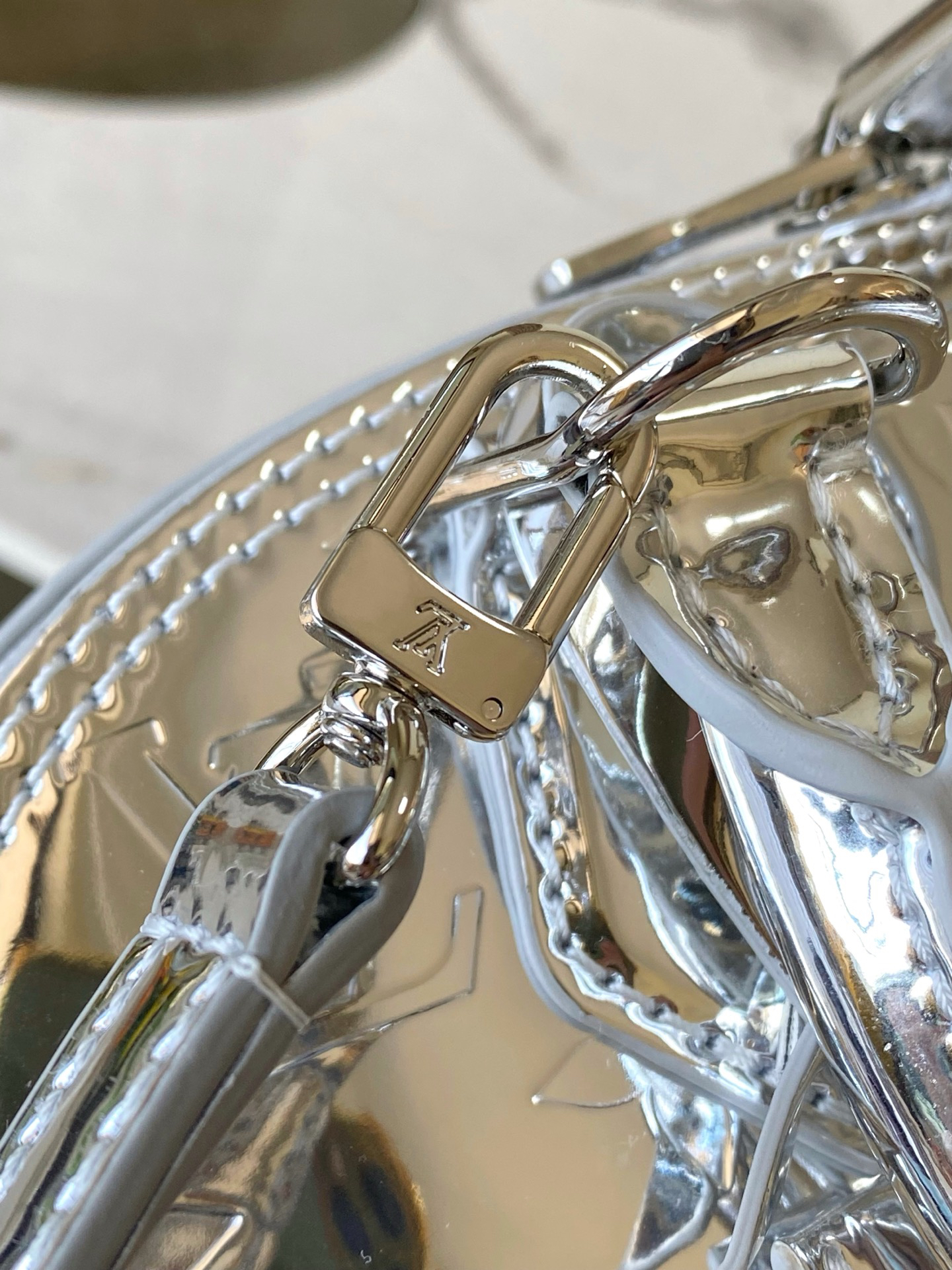 Louis Vuitton Alma BB Monogram Miroir Silver Handbag - Image 6