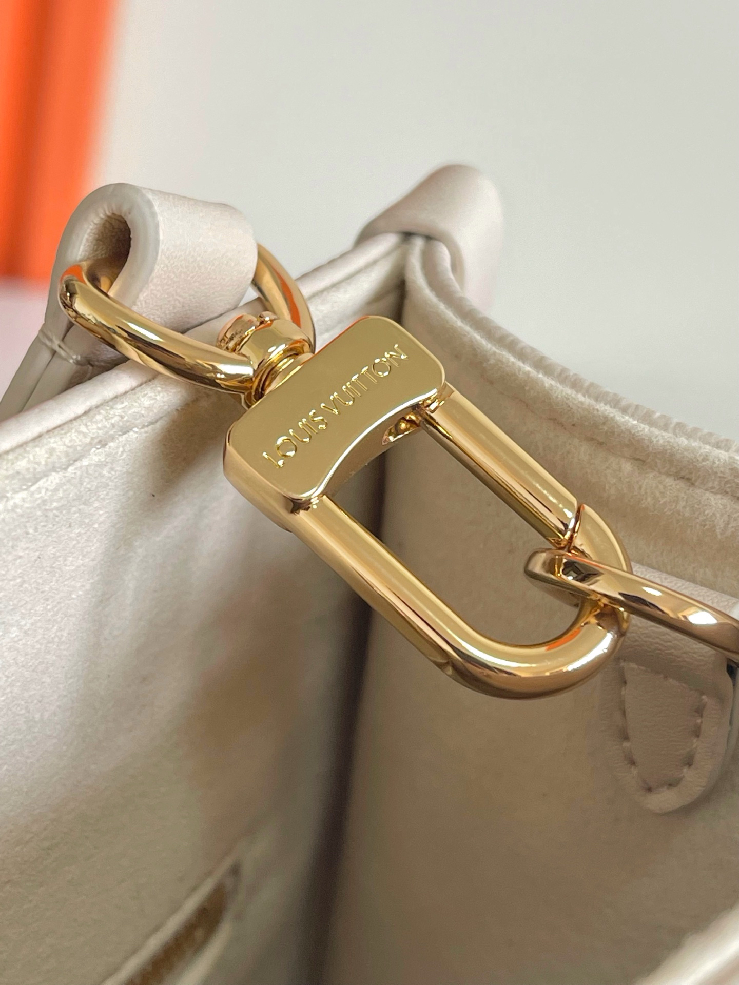 Louis Vuitton OnTheGo Small Crossbody Bag in Monogram Empreinte Leather - Image 6