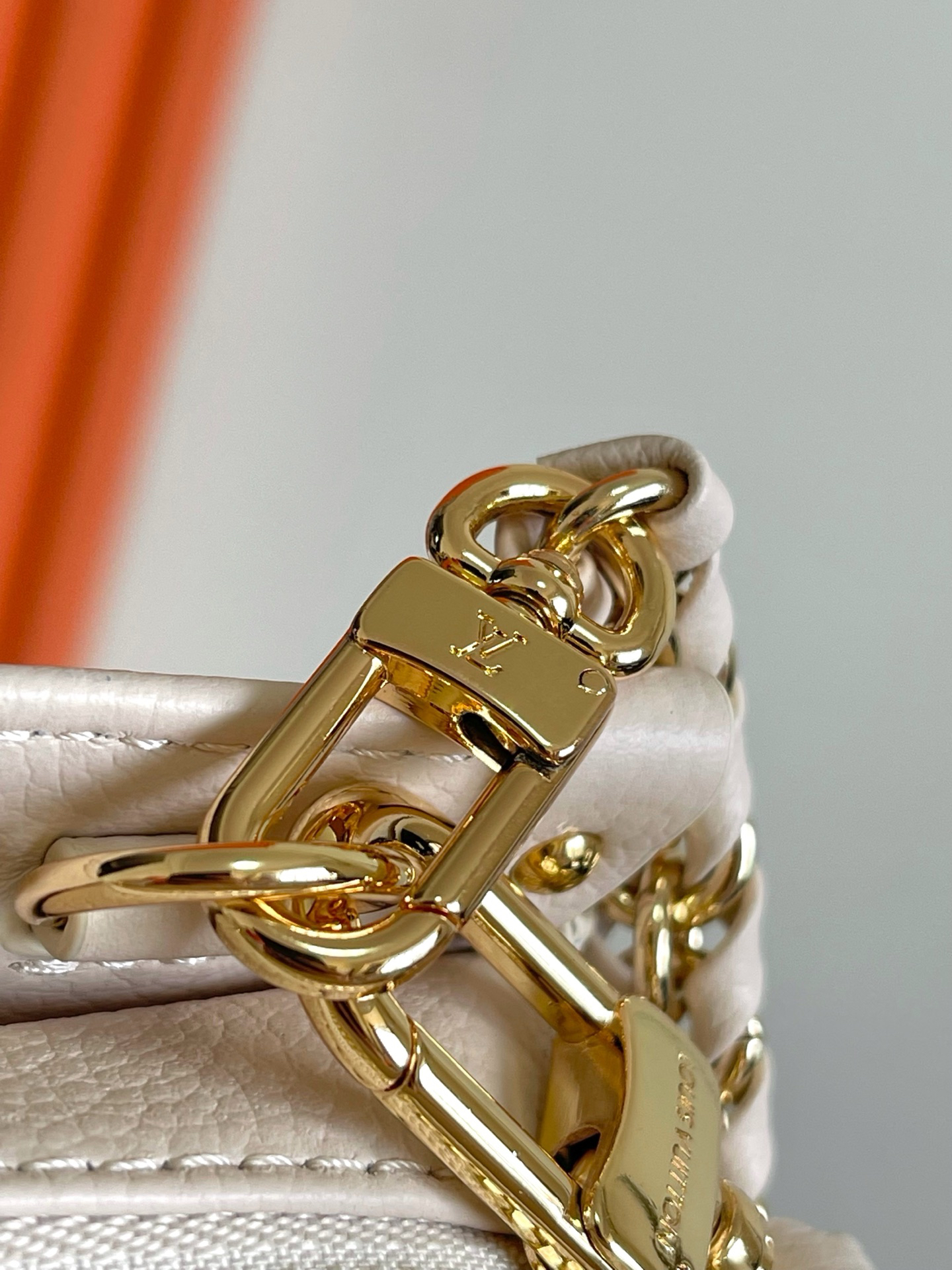 Louis Vuitton OnTheGo East West Handbag M29487 in Monogram Empreinte Leather - Image 6