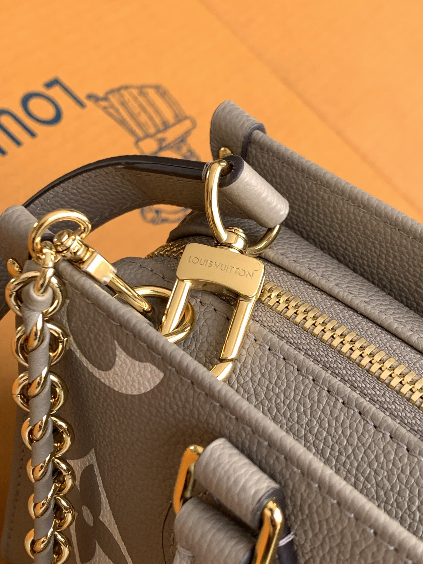 Louis Vuitton OnTheGo Small Tote Bag - Image 6