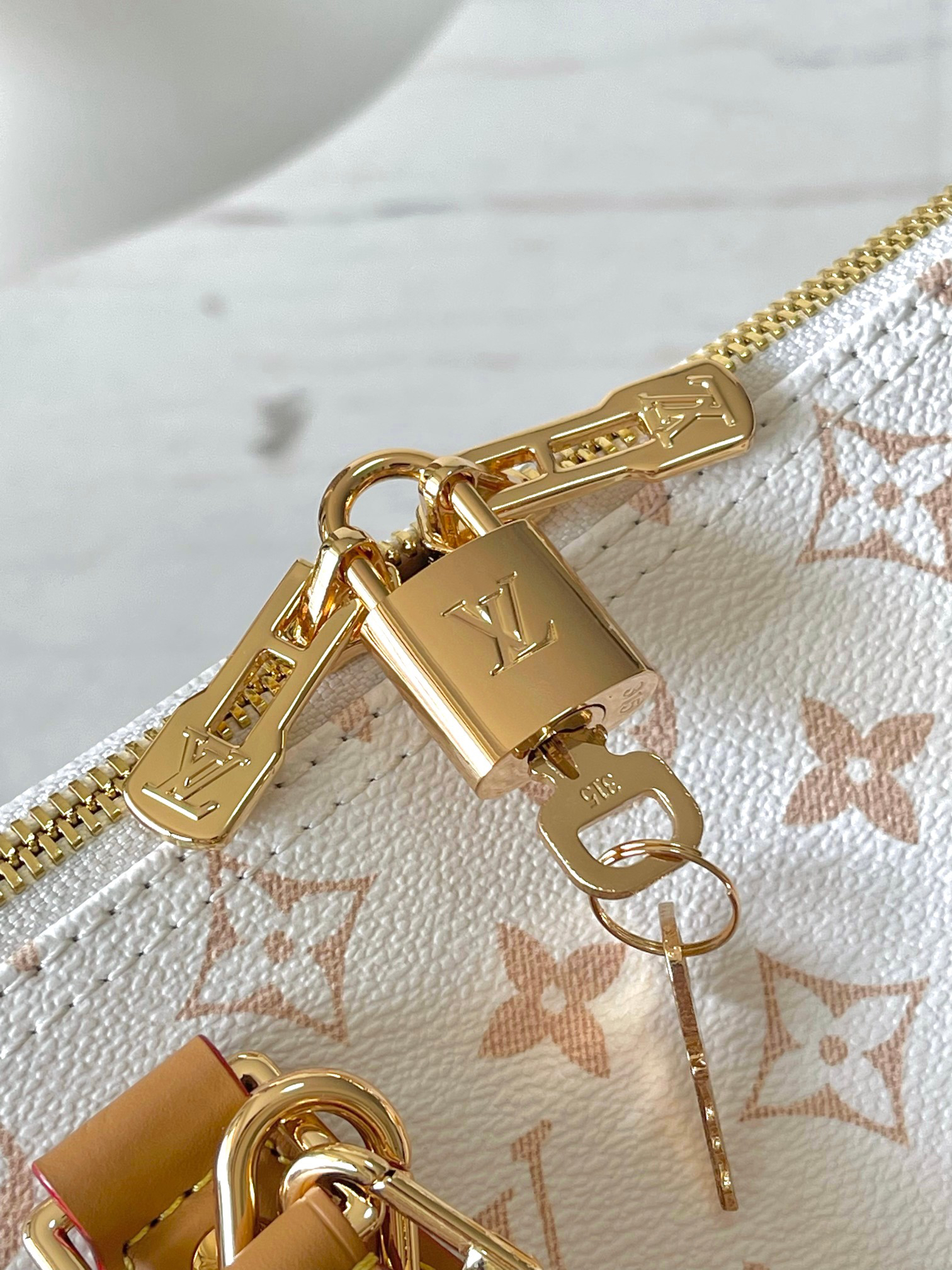 Louis Vuitton Speedy Soft 30 Boho Handbag - Image 6