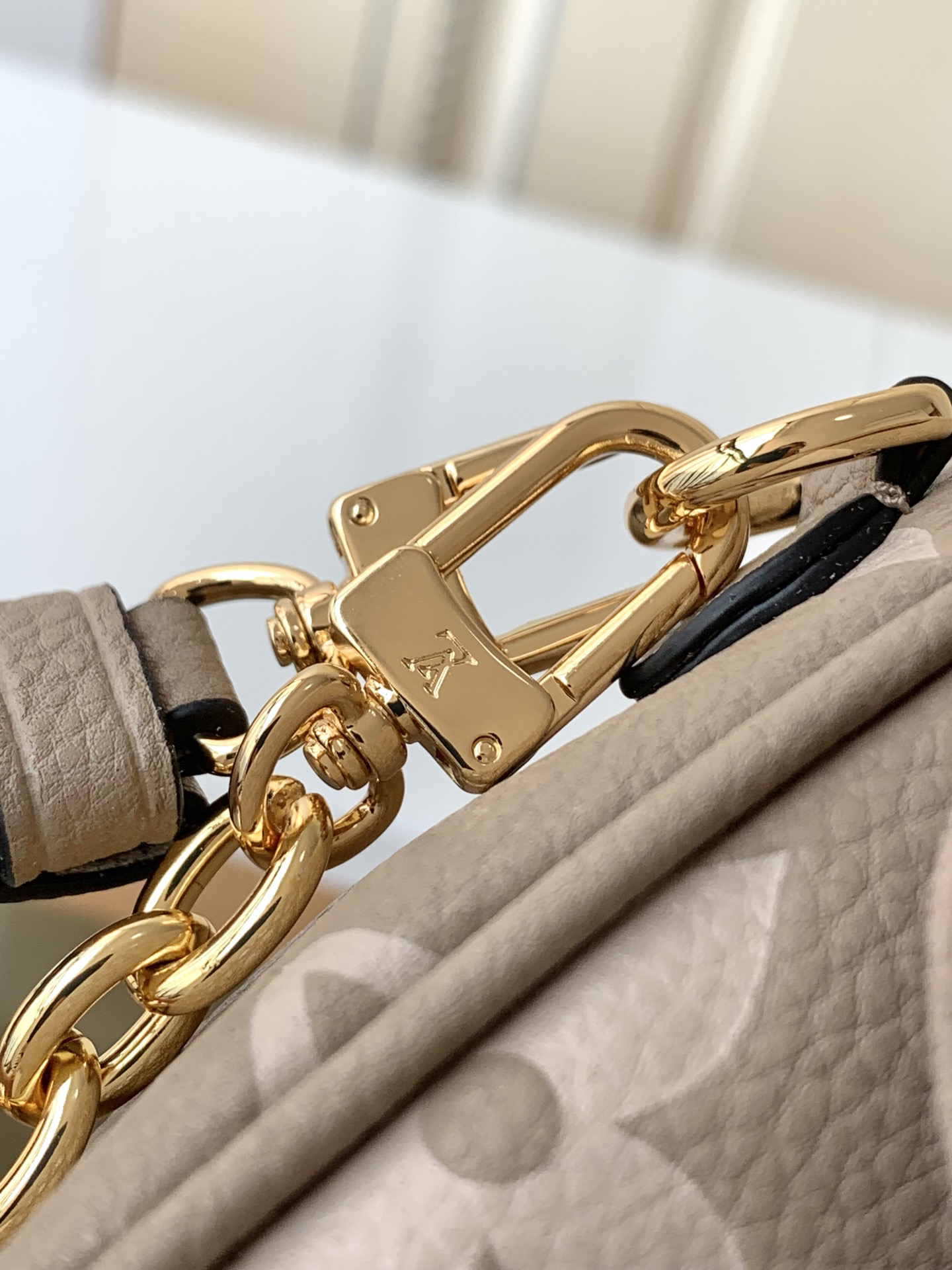 Louis Vuitton Wallet On Chain Monogram Crossbody Bag - Image 6
