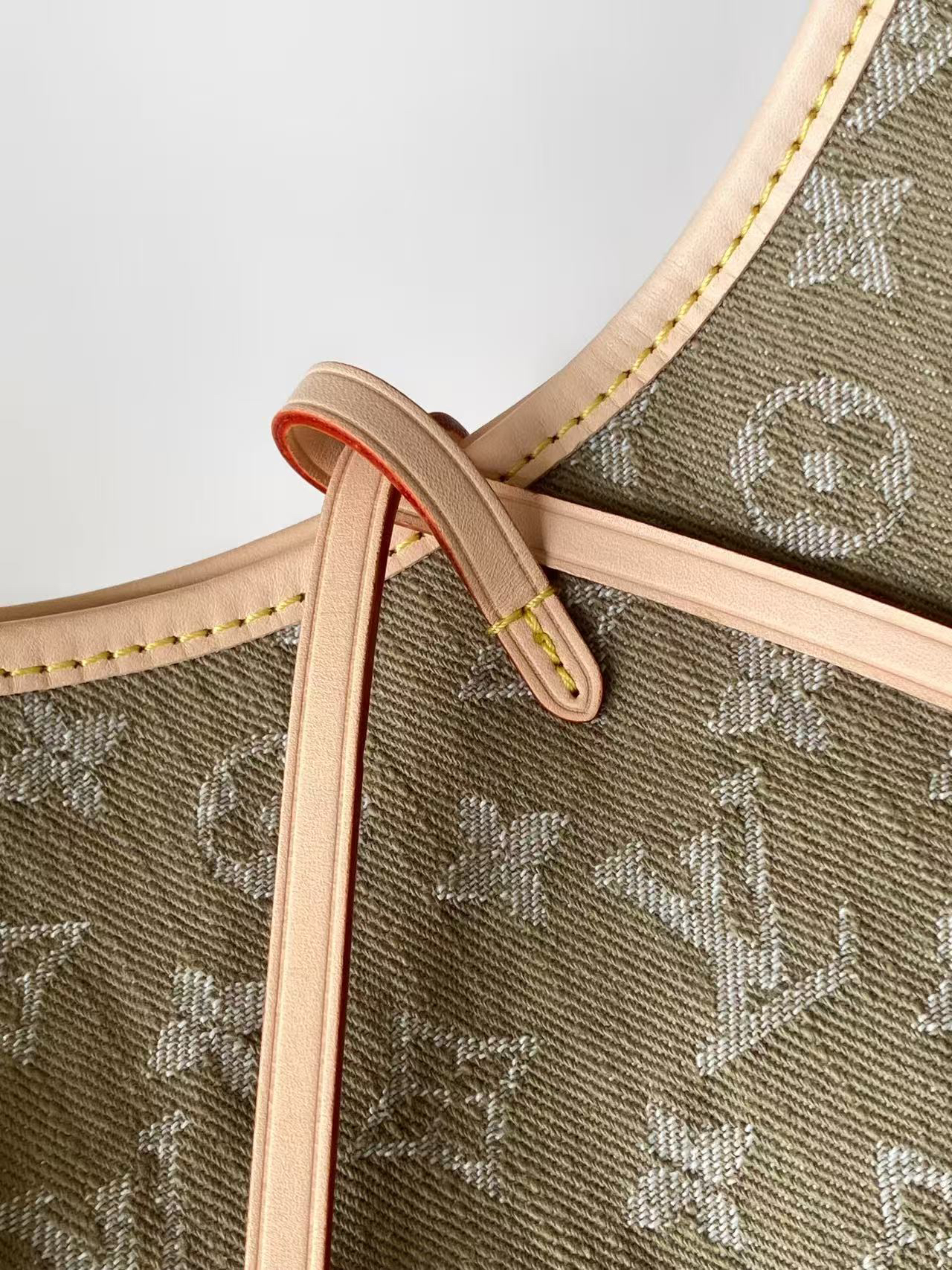 Louis Vuitton Carryall Cargo Small Bag - Image 6