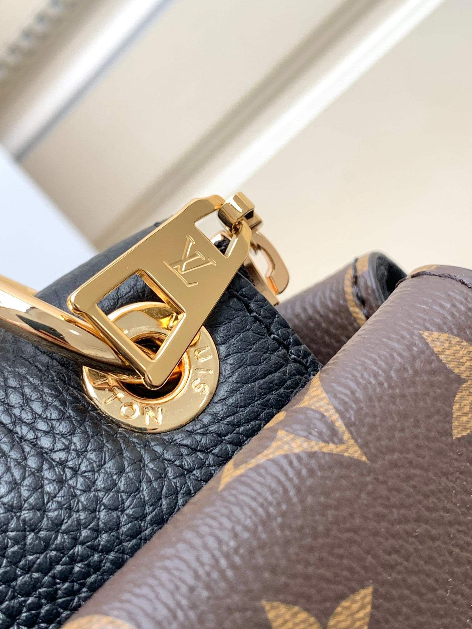 Louis Vuitton Opéra BB Top-Handle Handbag - Image 6