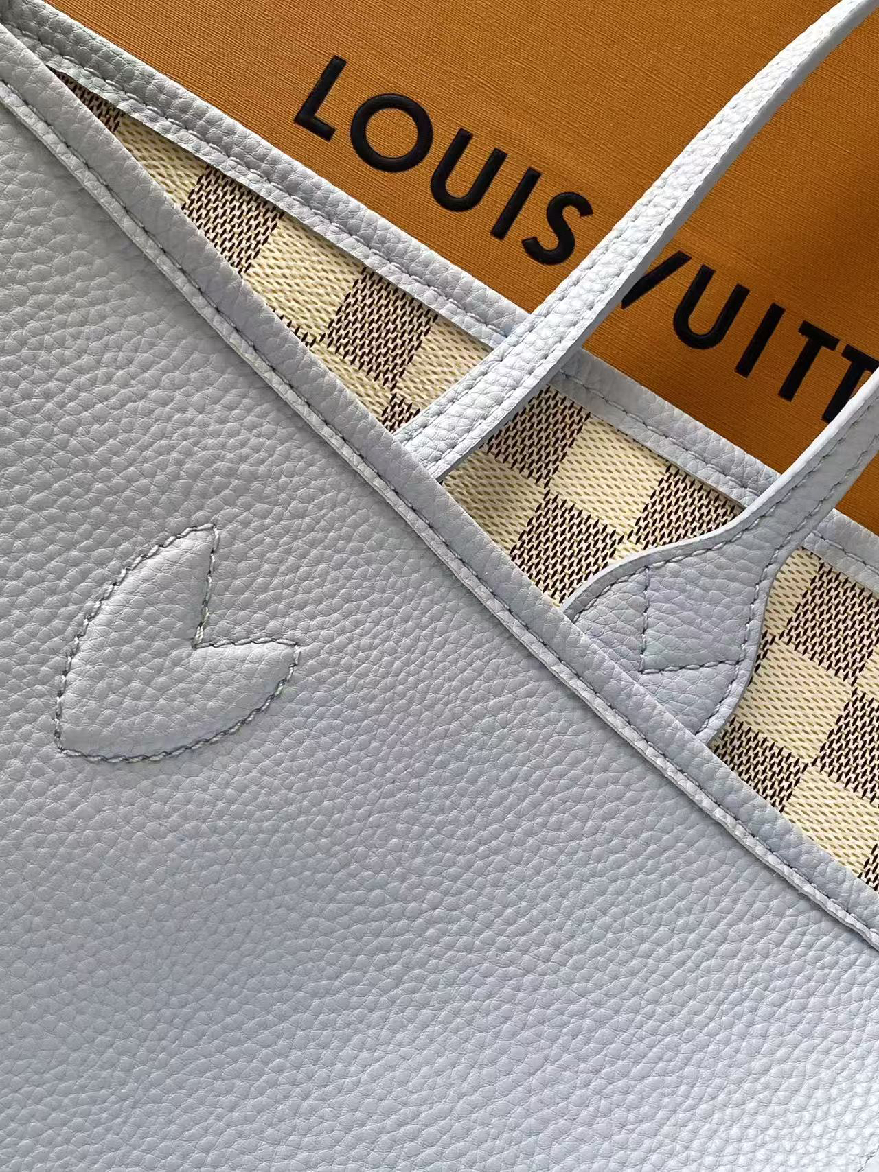 Louis Vuitton Neverfull Bandoulière Inside Out BB Handbag - Image 6