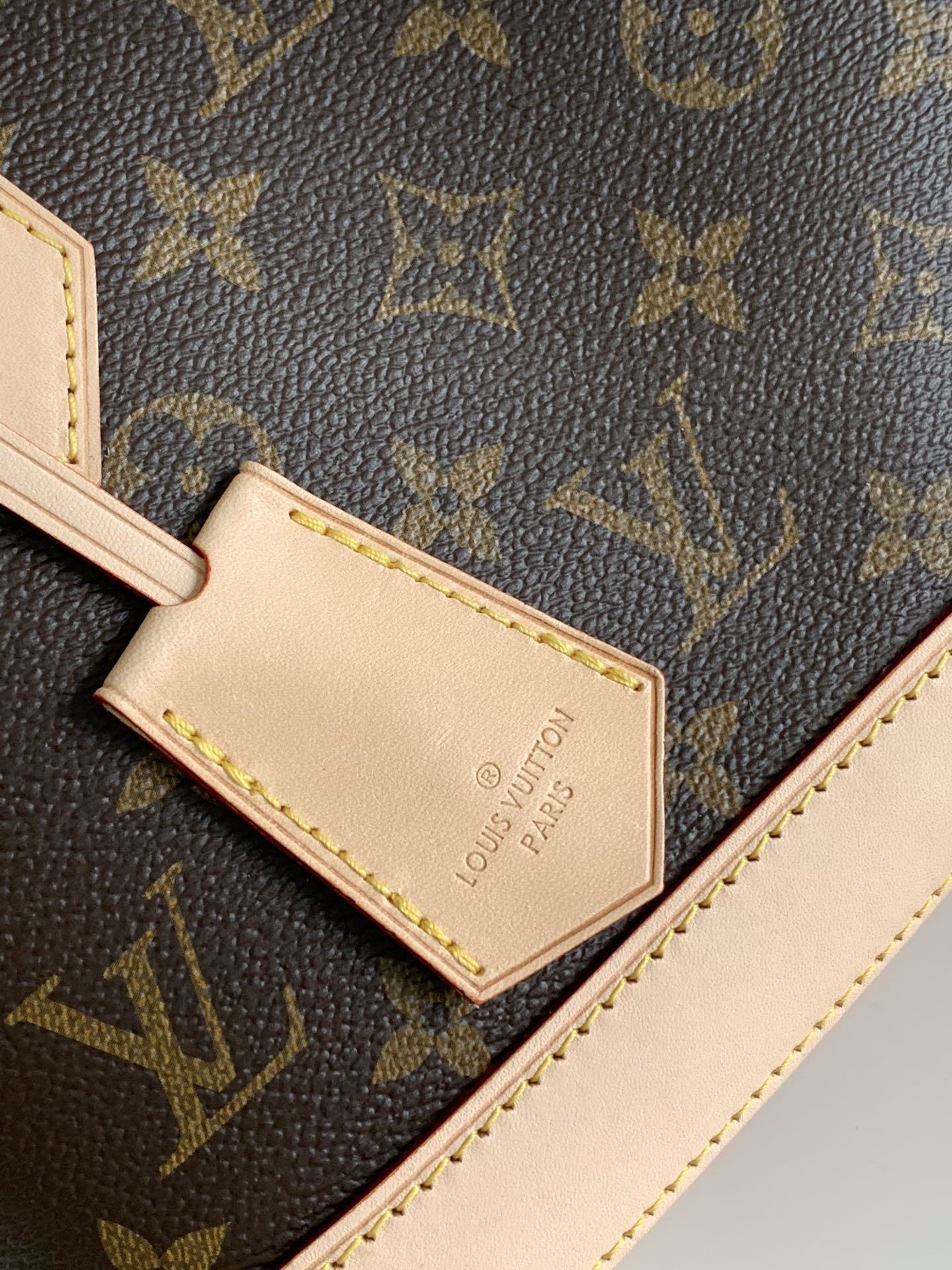 Louis Vuitton Alma Monogram Crossbody Bag M53152 - Image 6