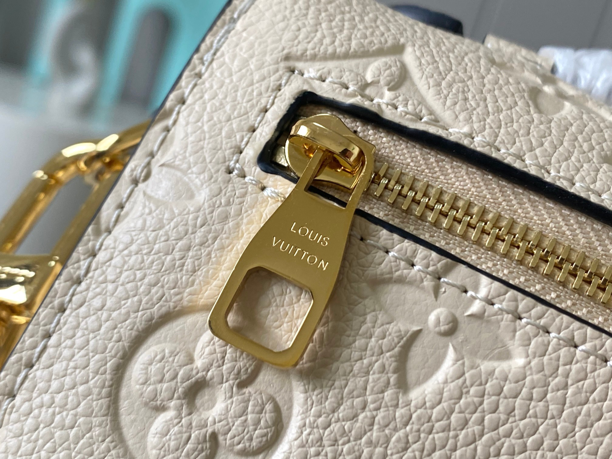 Louis Vuitton Pochette Métis East West Crossbody Bag - Image 6