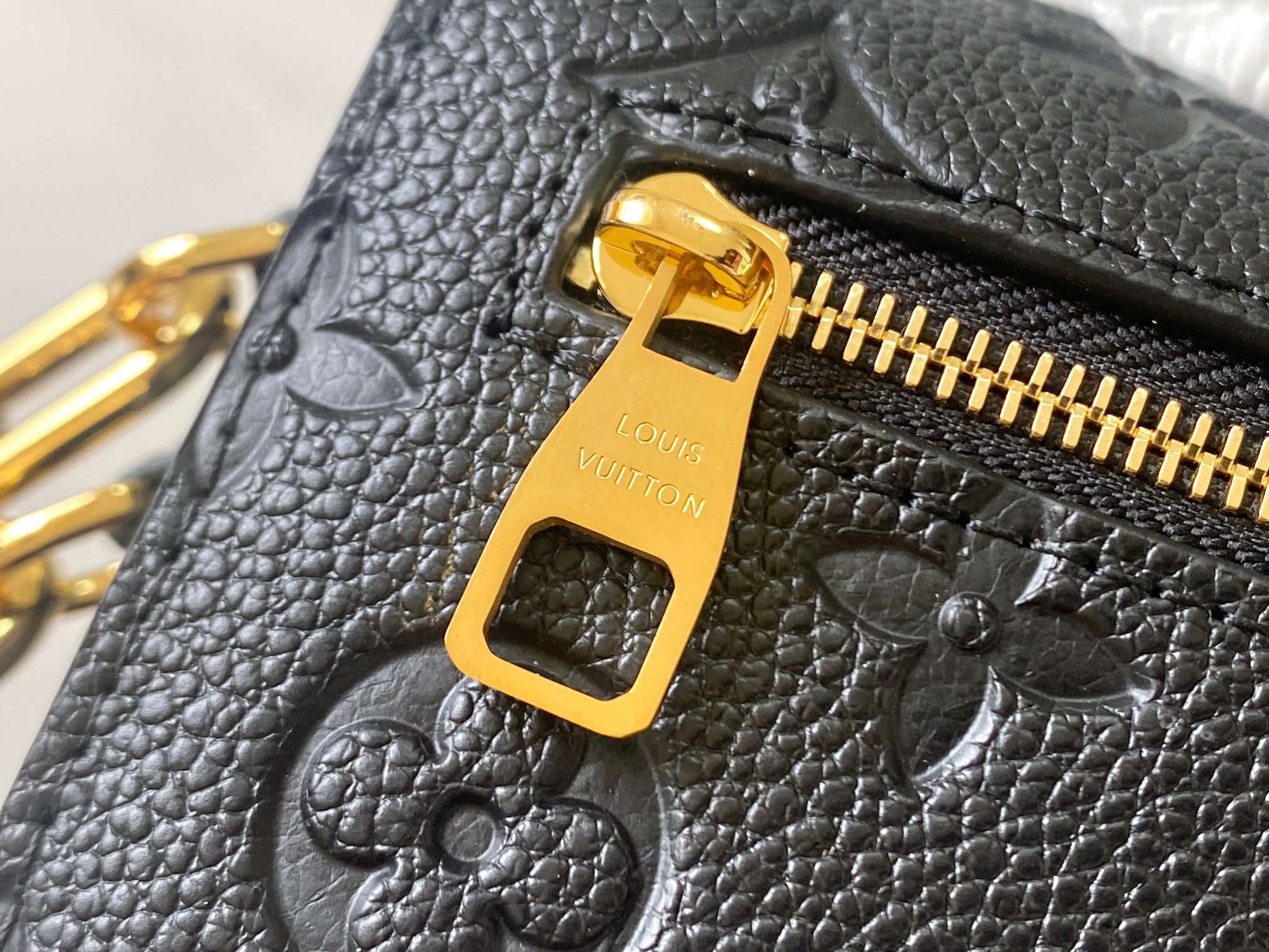 Louis Vuitton Pochette Métis East West Crossbody Bag - Image 6