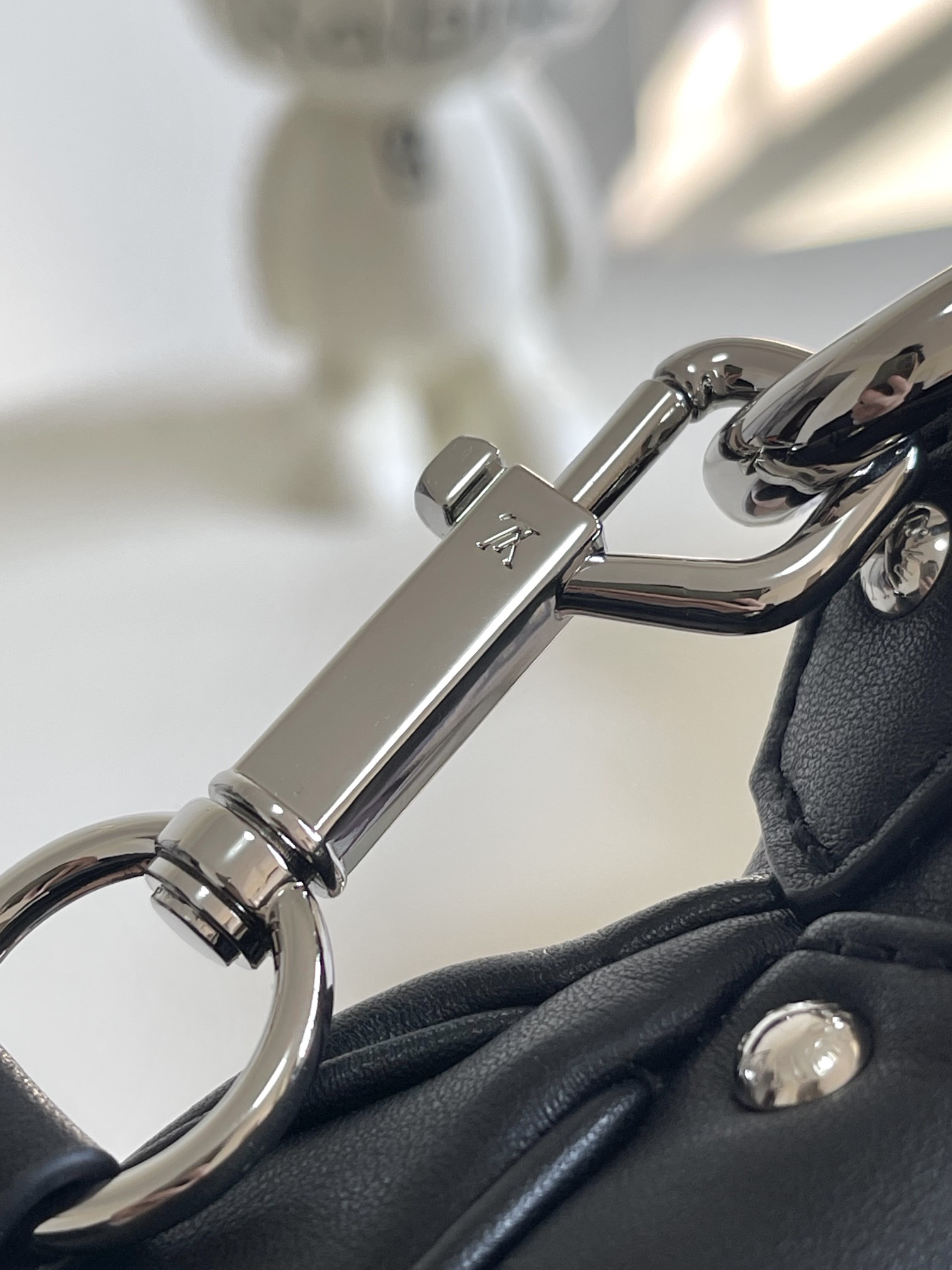 Louis Vuitton Sunset Vibe Crossbody Bag - Image 6