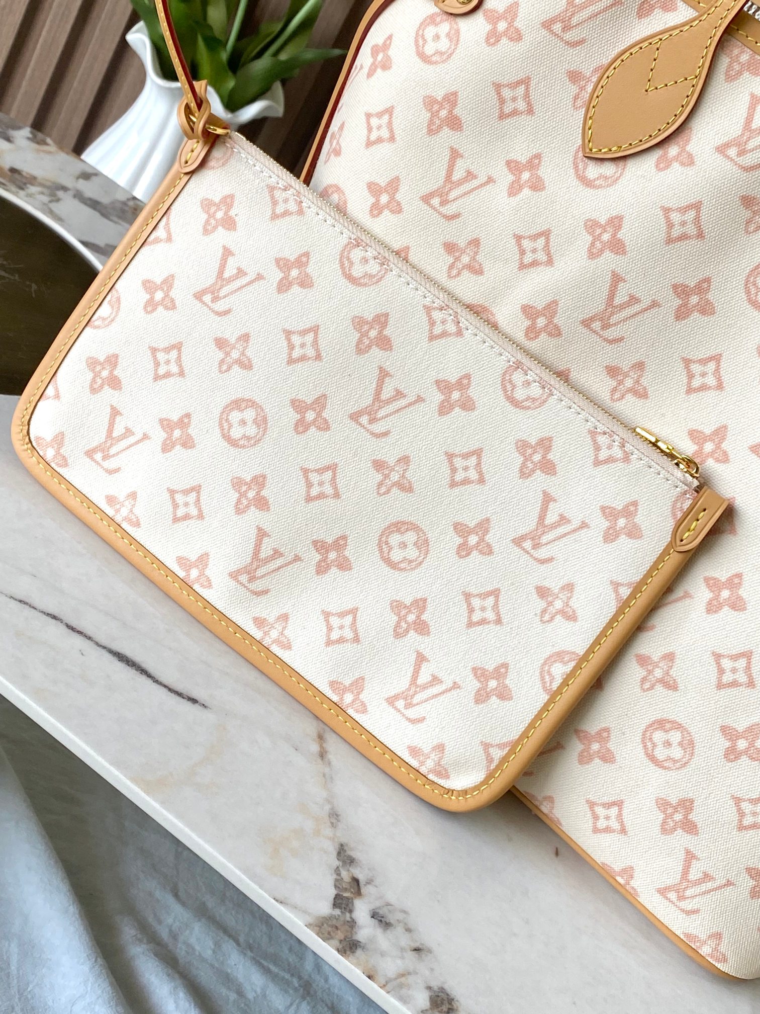 Neverfull Medium Monogram Canvas Tote Bag - Image 6