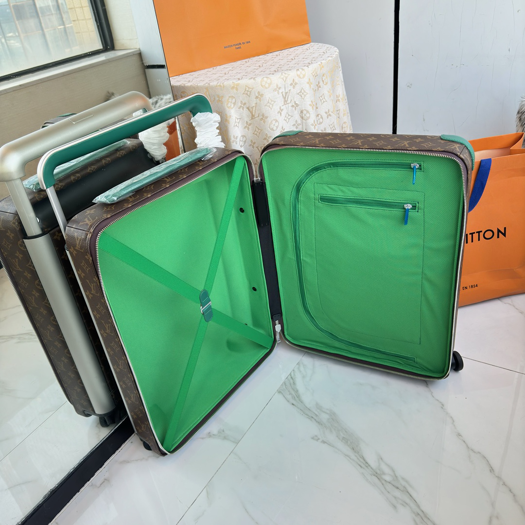 Louis Vuitton Horizon 55 Rolling Cabin Suitcase - Image 6