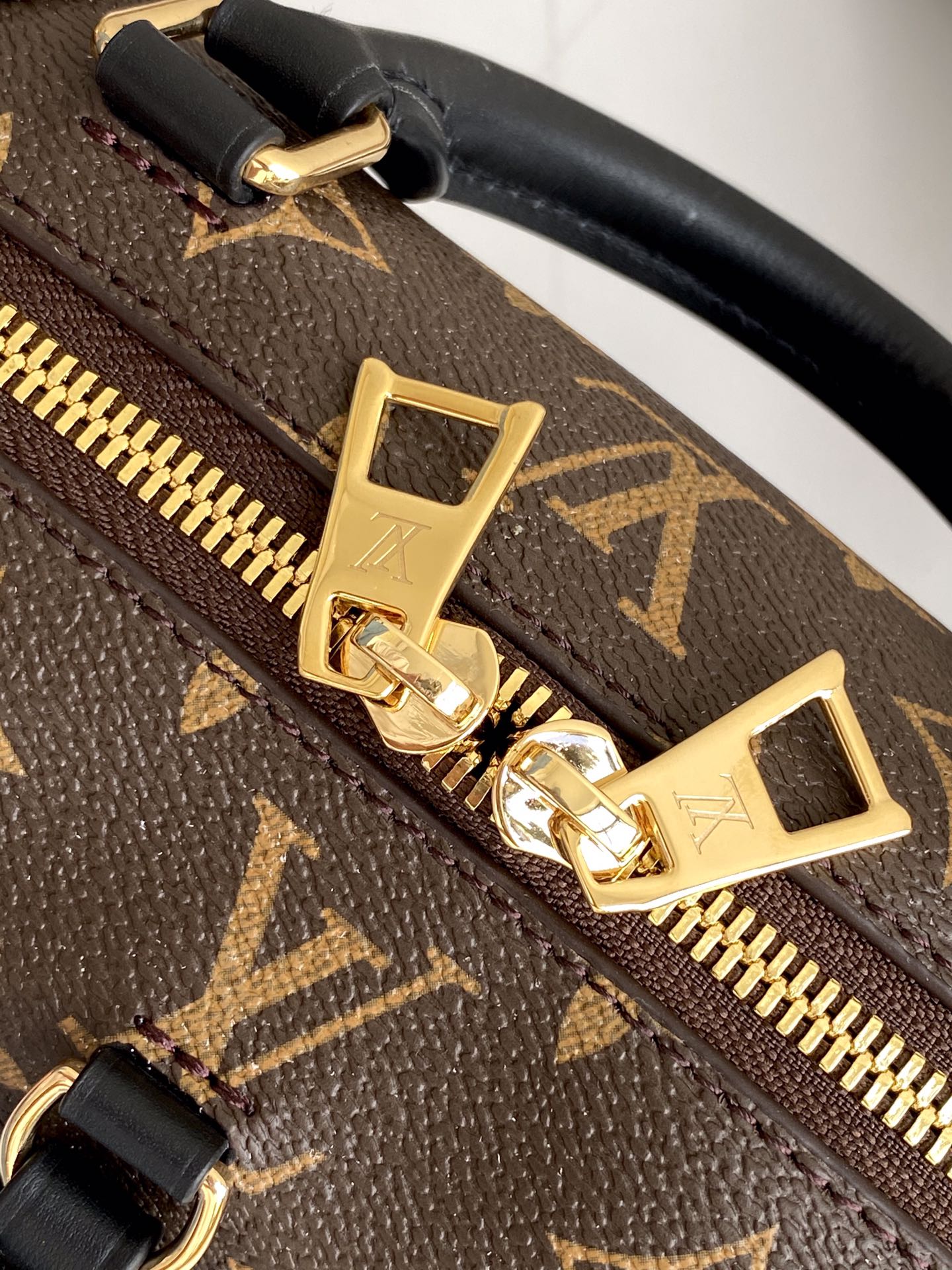 Petite Malle Monogram Handbag M45571/M45531 - Image 6