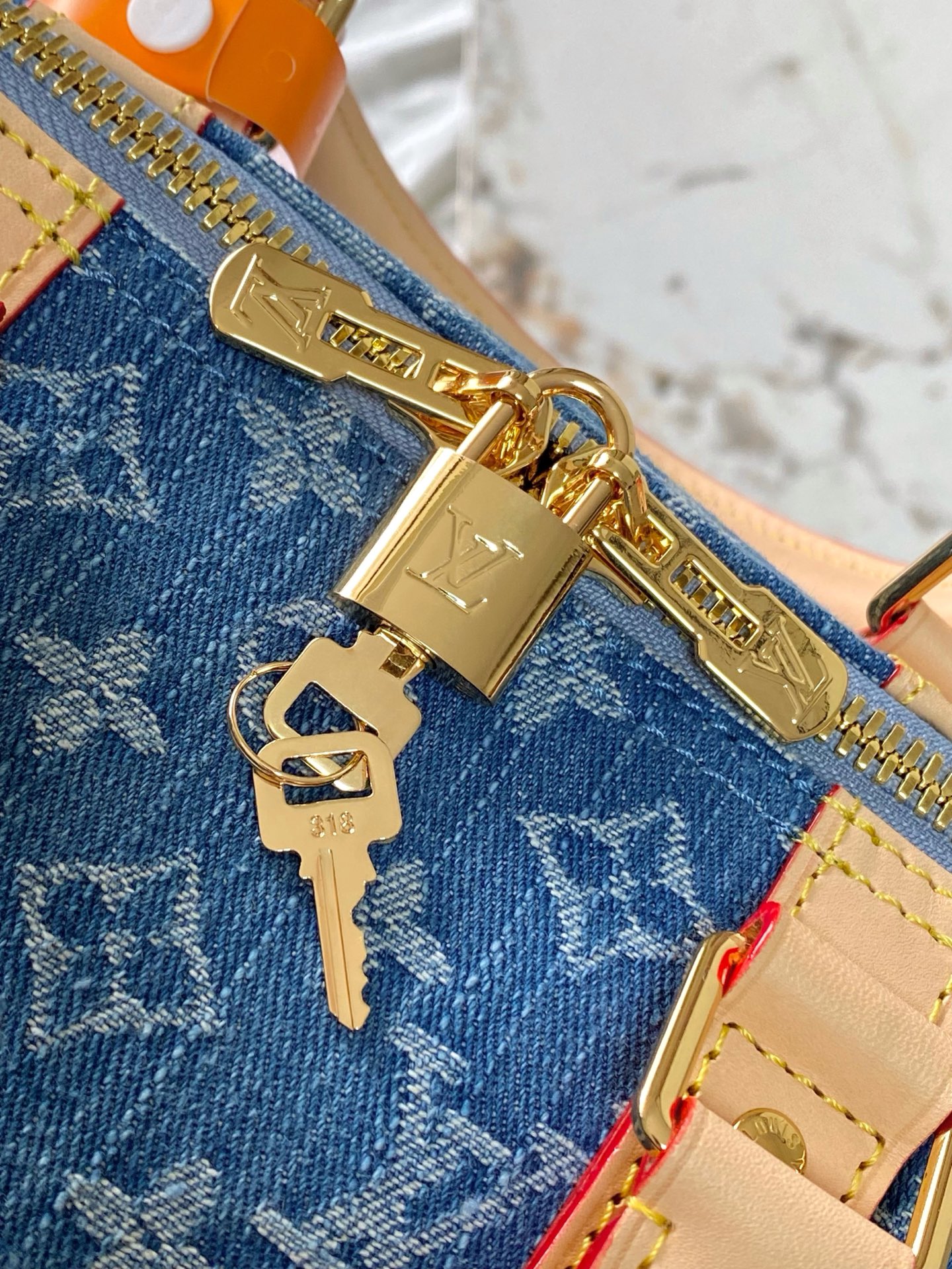 Louis Vuitton Keepall Bandoulière 45 Travel Bag in Blue Denim - Image 6