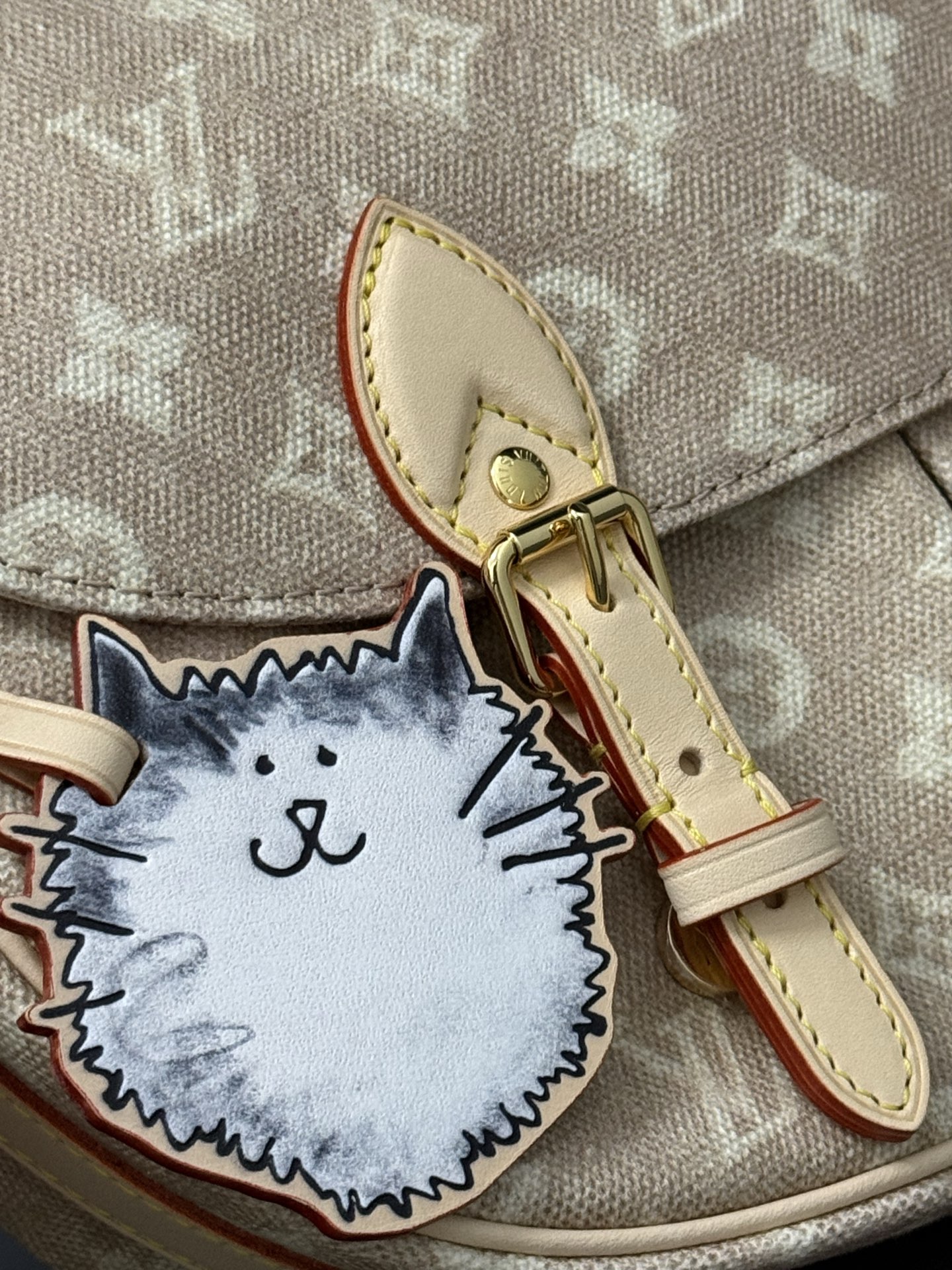 Louis Vuitton M15134 Escale Handbag with Meowgram Cat Motif - Image 6