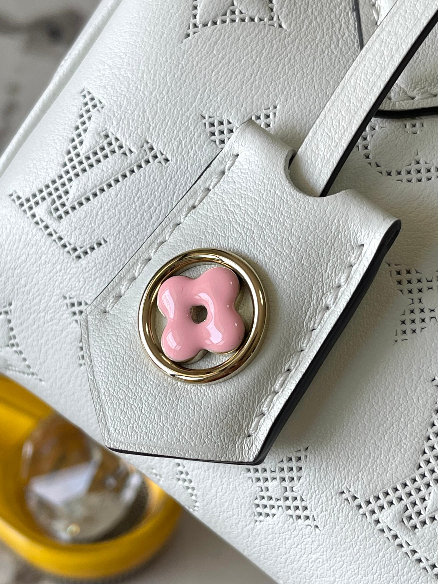 Speedy Bandouliere 20 Handbag - Image 6