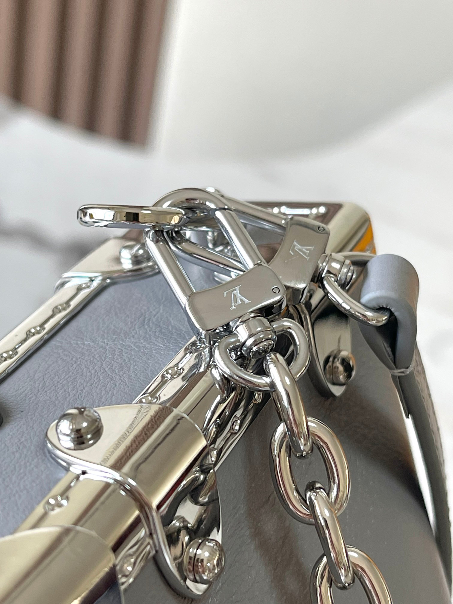 Slim Trunk Handbag - Image 6